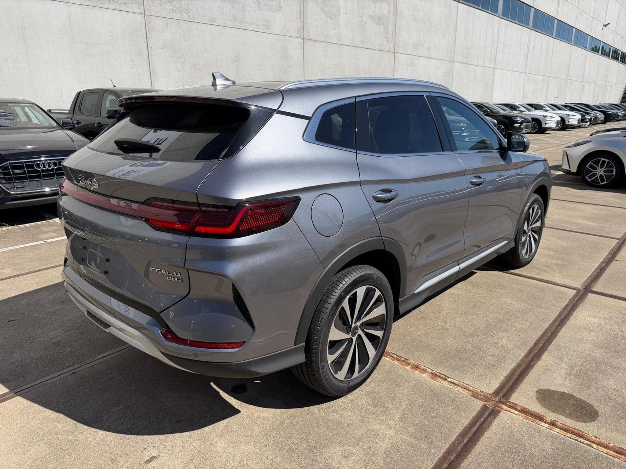 Byd Seal U DM-I DESIGN (2026) - Photo 4