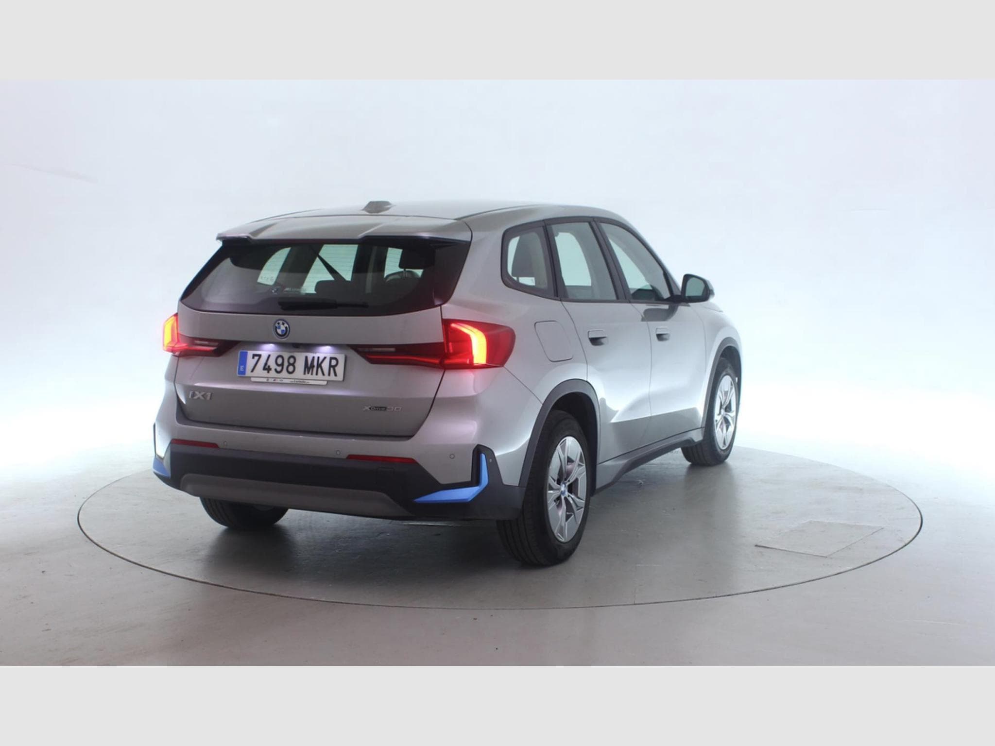 Bmw iX1 xDrive30 (2023) - Photo 3