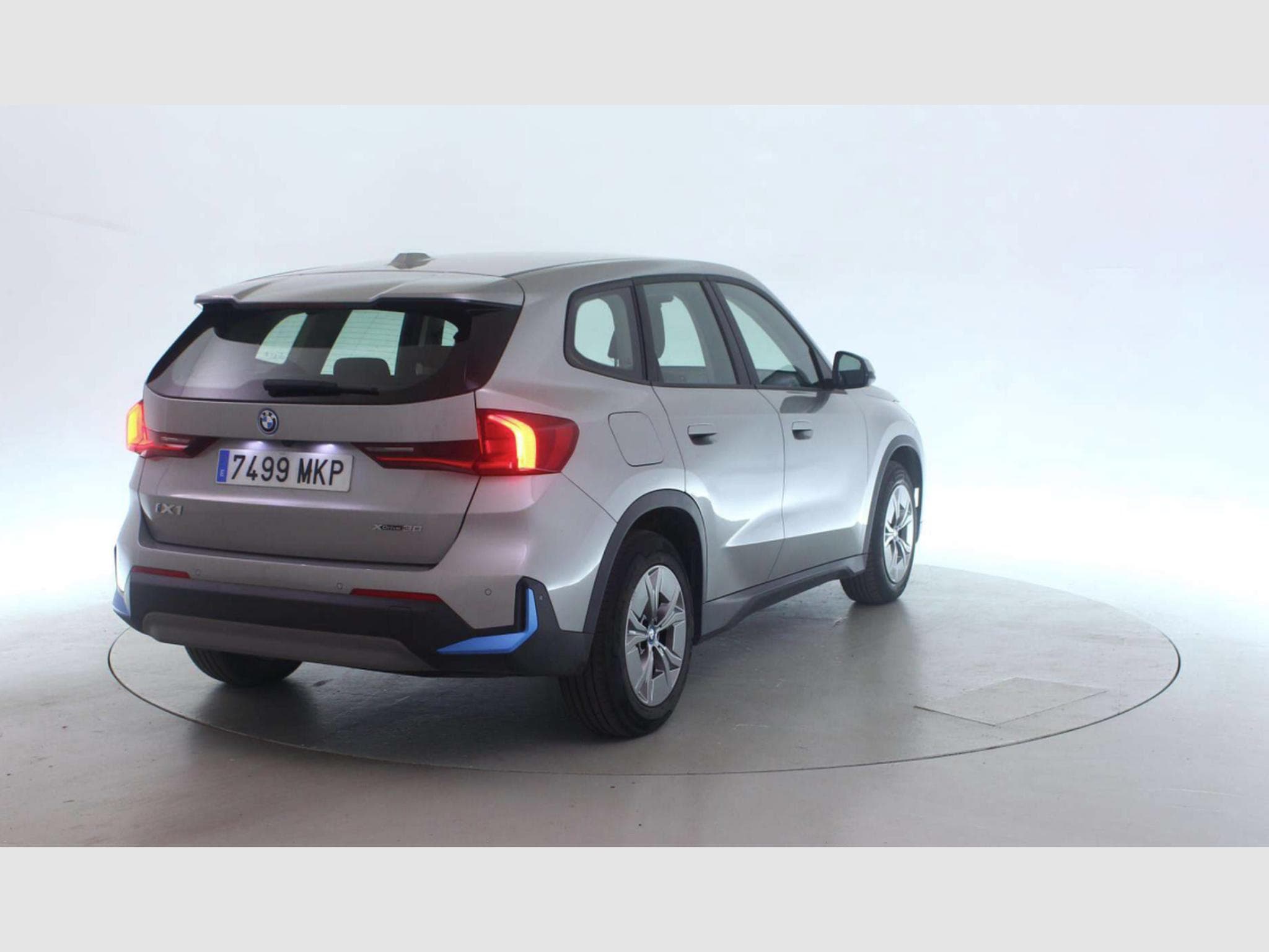 Bmw iX1 xDrive30 (2023) - Photo 4