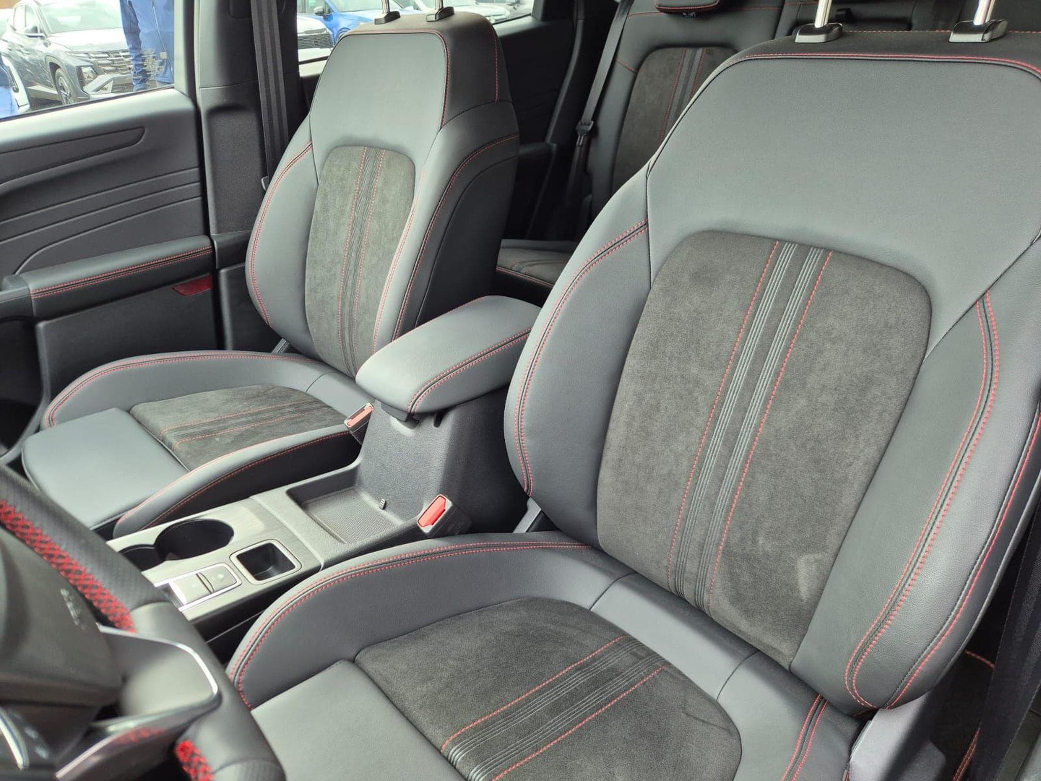 Ford Kuga ST-Line (2026) - Photo 18