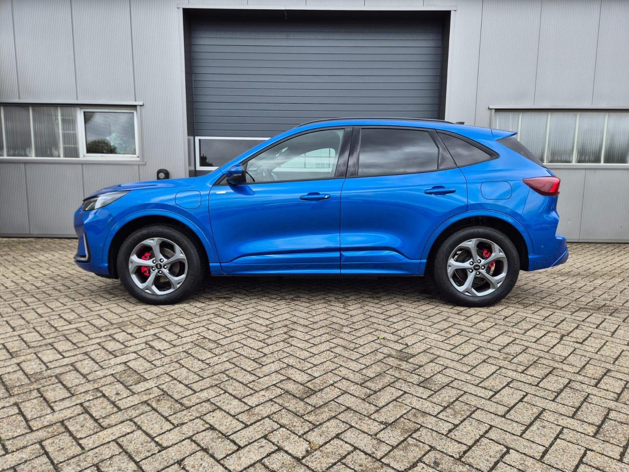 Ford Kuga ST-Line (2026) - Photo 2