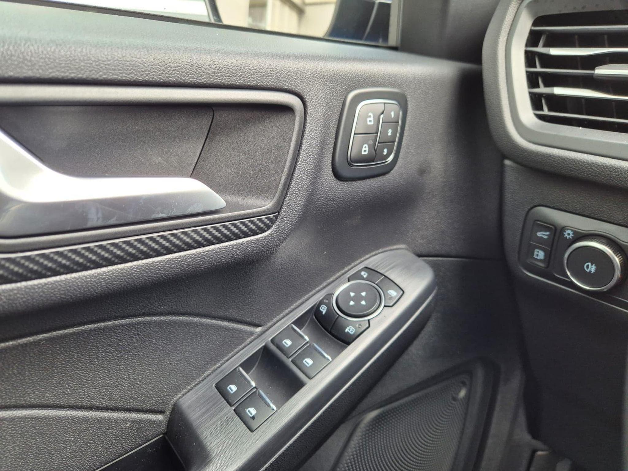 Ford Kuga ST-Line (2026) - Photo 20