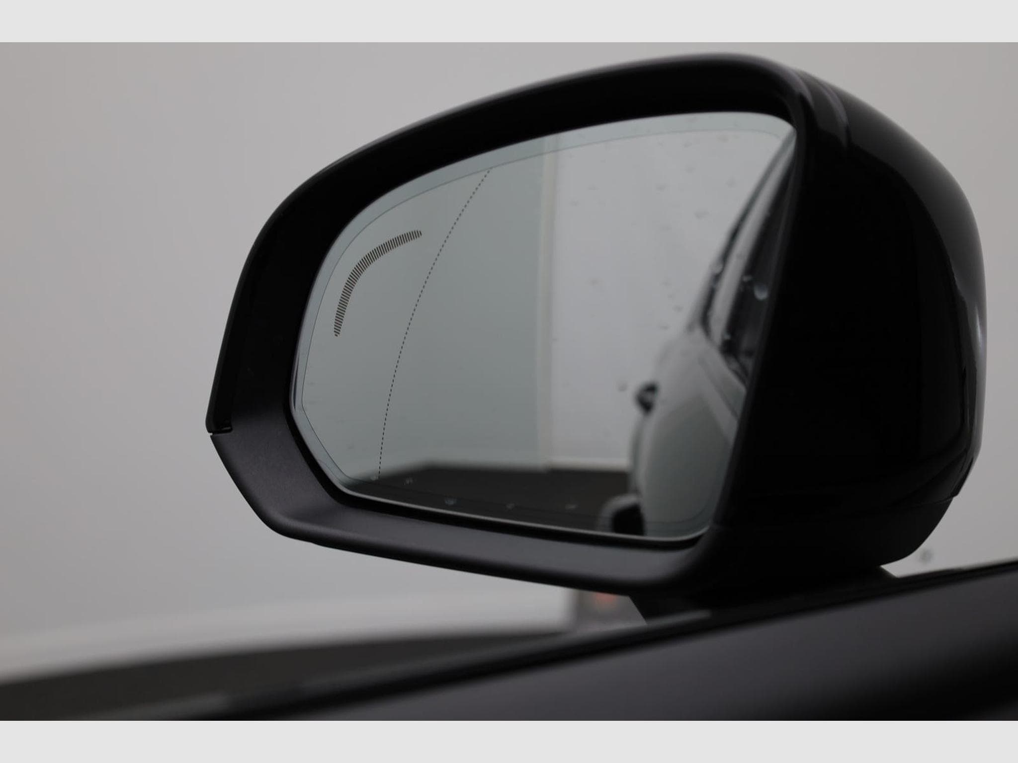 Volvo XC40 Black Edition Plus B4 (2026) - Photo 19