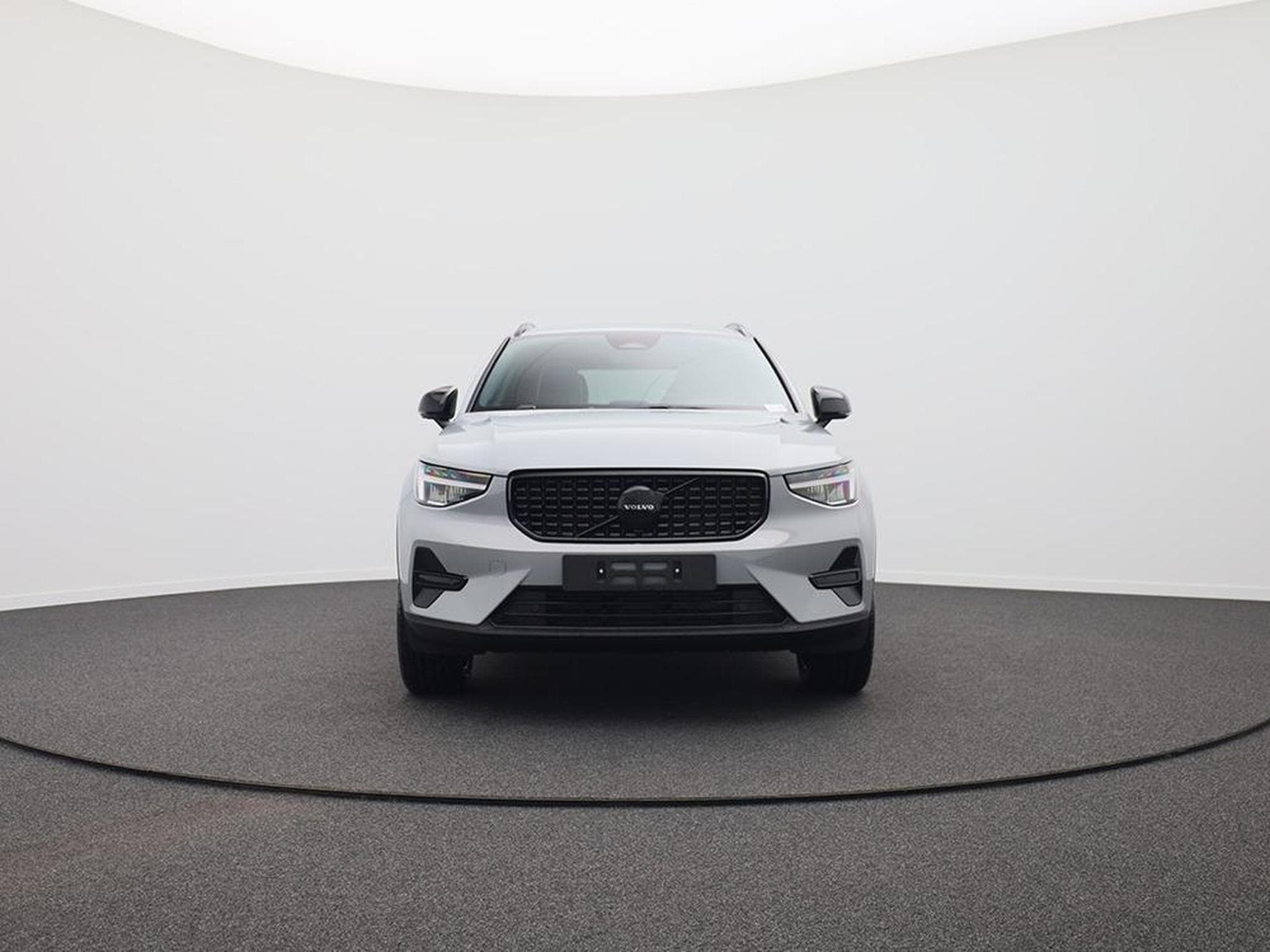 Volvo XC40 Black Edition Plus B4 (2026) - Photo 8