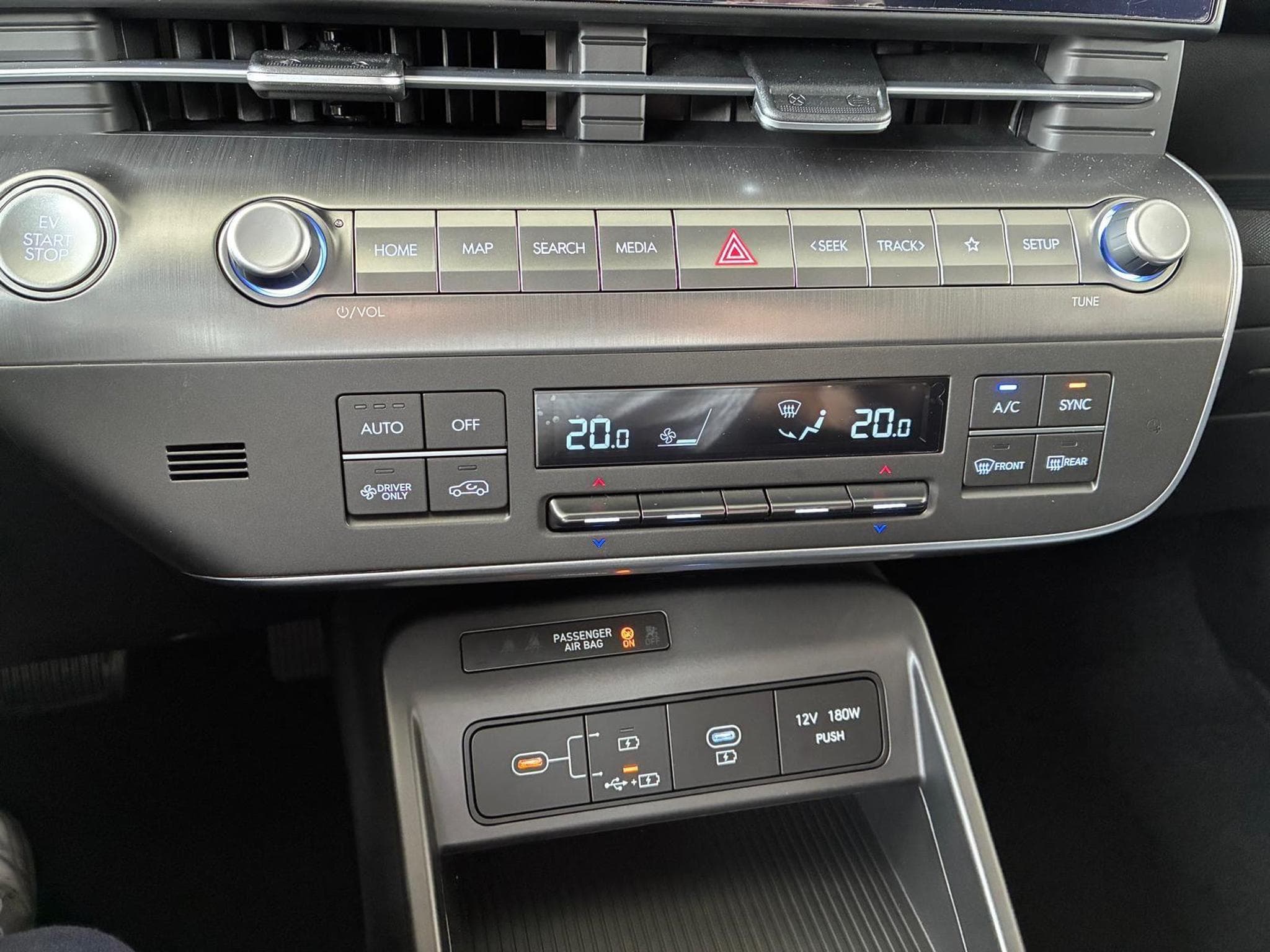 Hyundai Kona Comfort (2025) - Photo 11