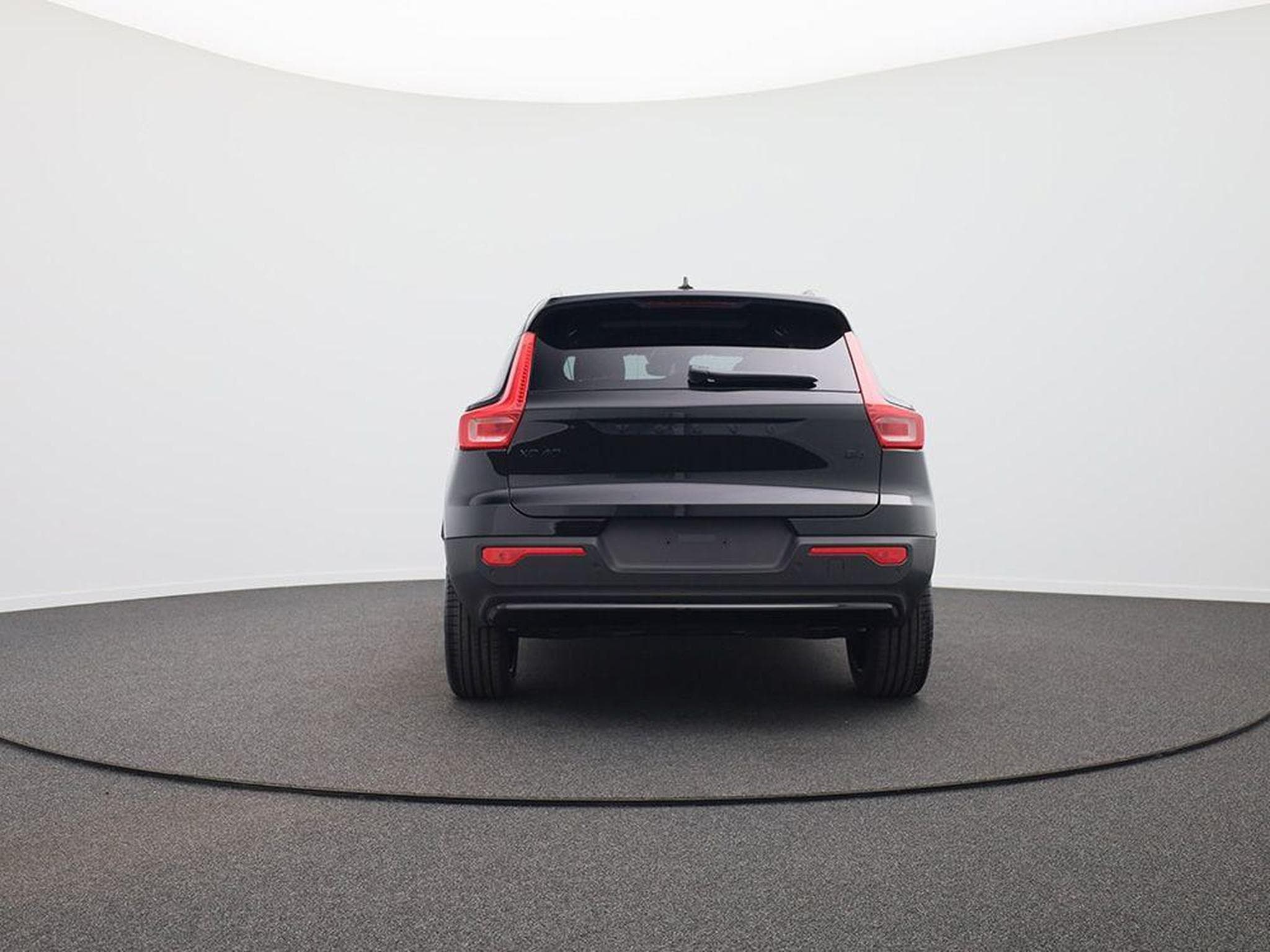 Volvo XC40 Black Edition Plus (2026) - Photo 4