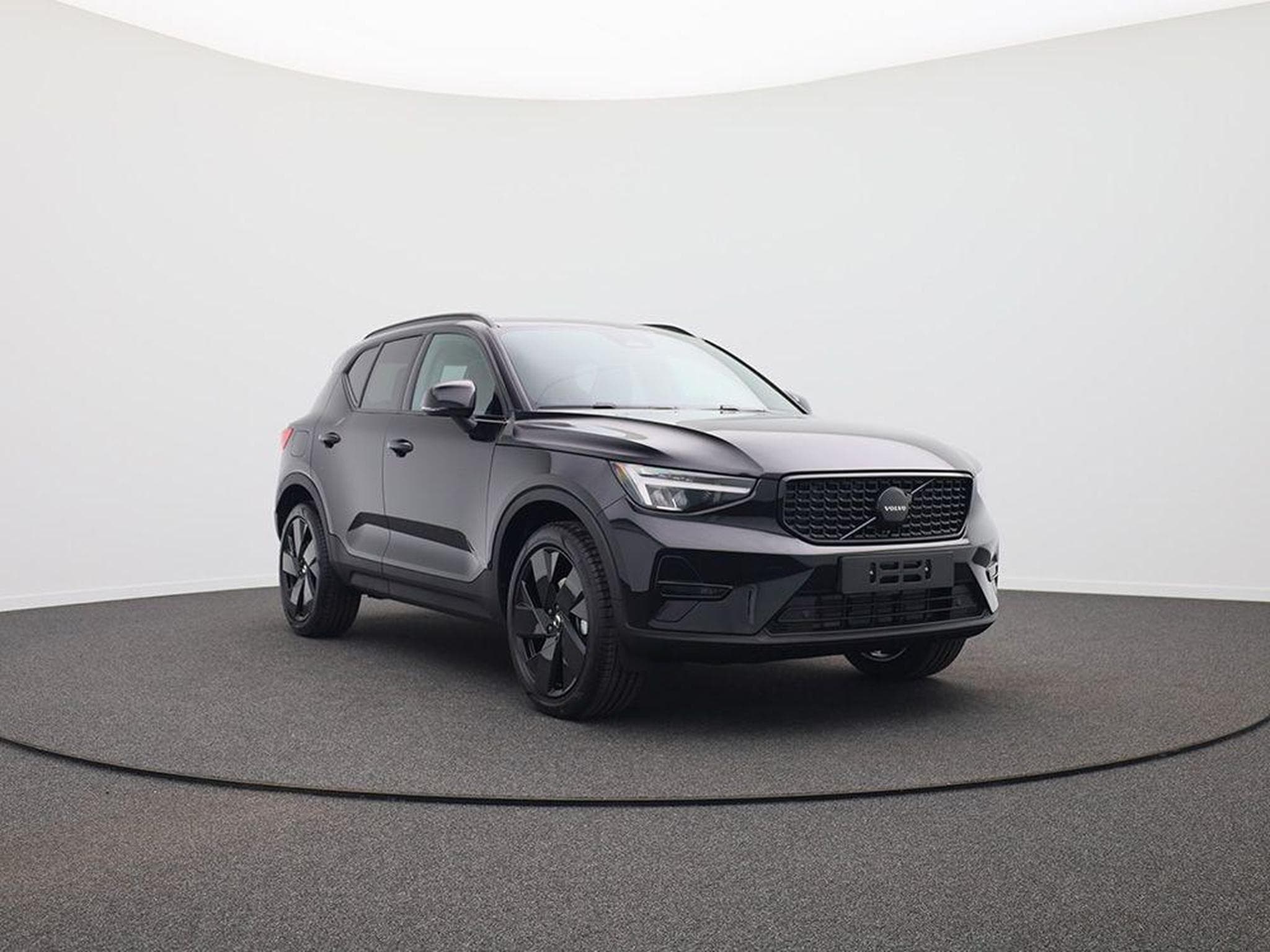 Volvo XC40 Black Edition Plus (2026) - Photo 6