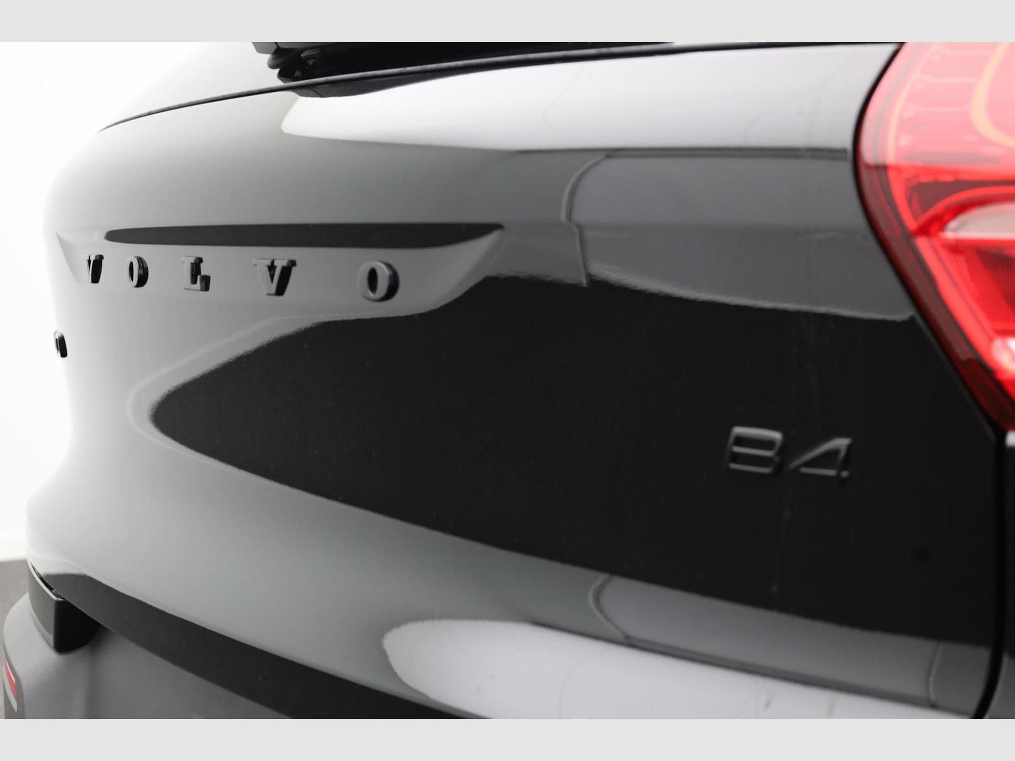 Volvo XC40 Black Edition Plus (2026) - Photo 9
