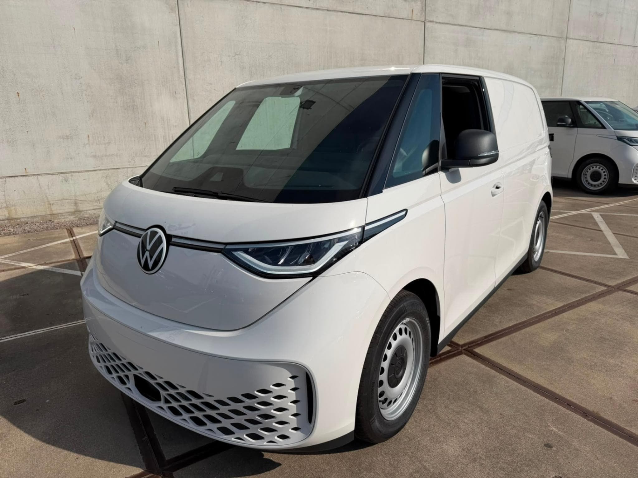 VW ID.Buzz CARGO (2026) - Photo 2