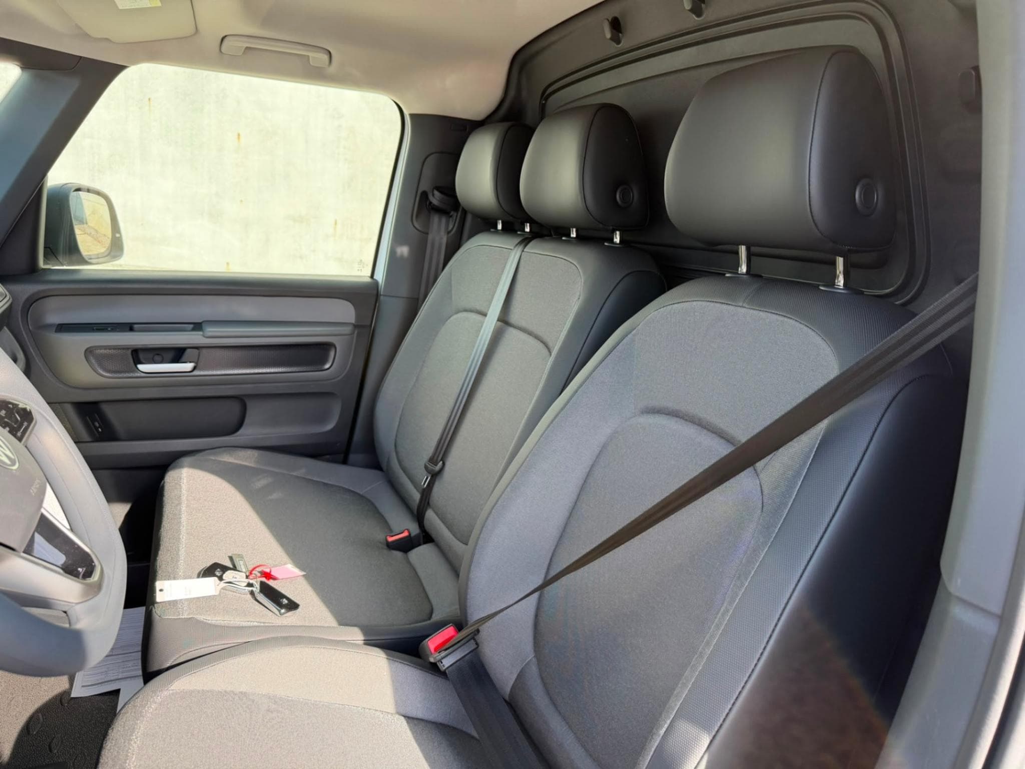 VW ID.Buzz CARGO (2026) - Photo 6
