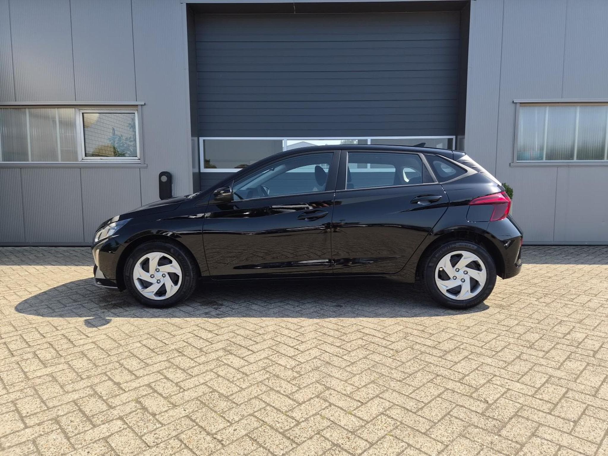 Hyundai i20 Standard (2026) - Photo 2