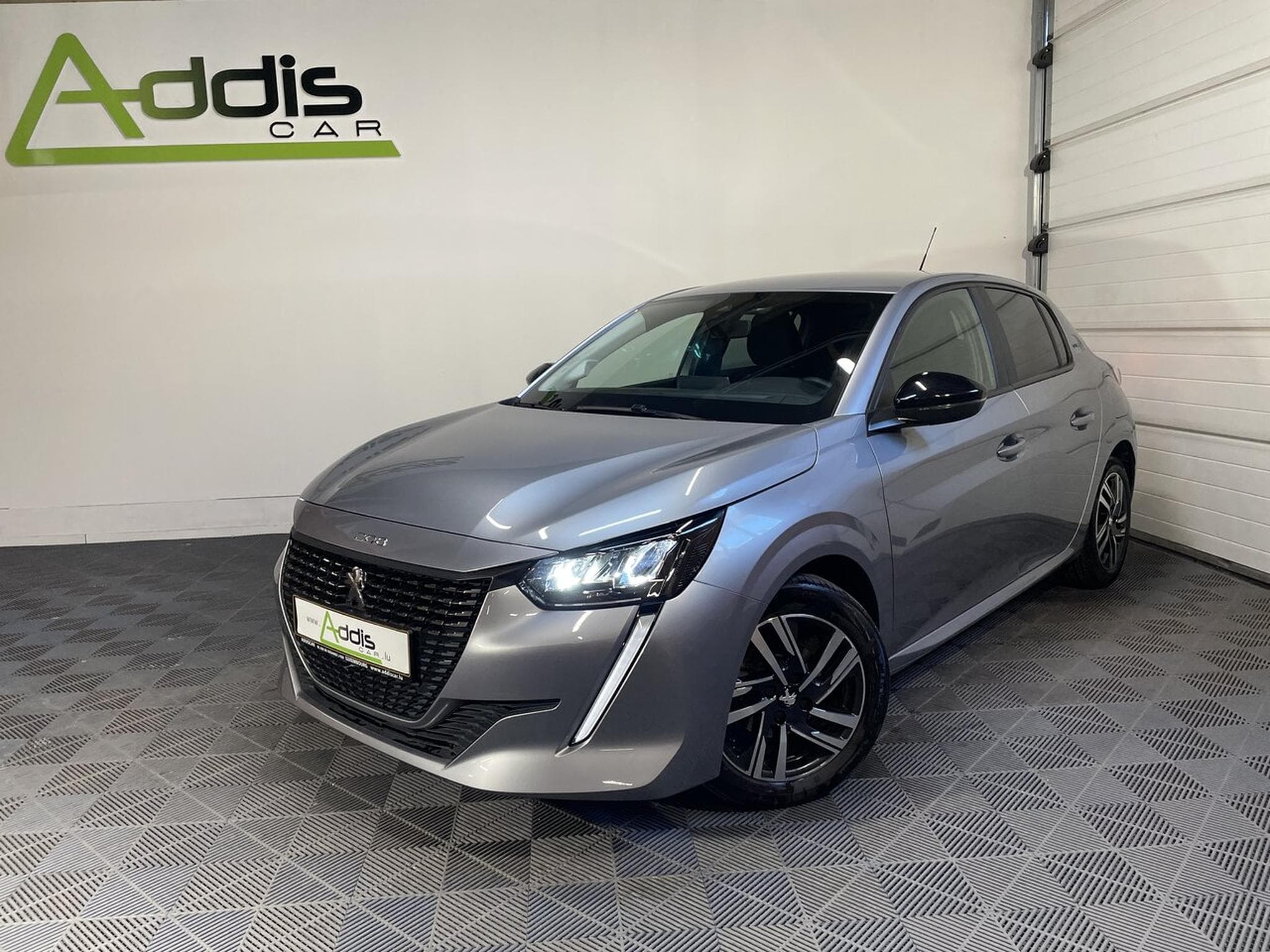 Peugeot 208 1.2 ESSENCE 75 CV STYLE CARPLAY 5P (2023) - Photo 1
