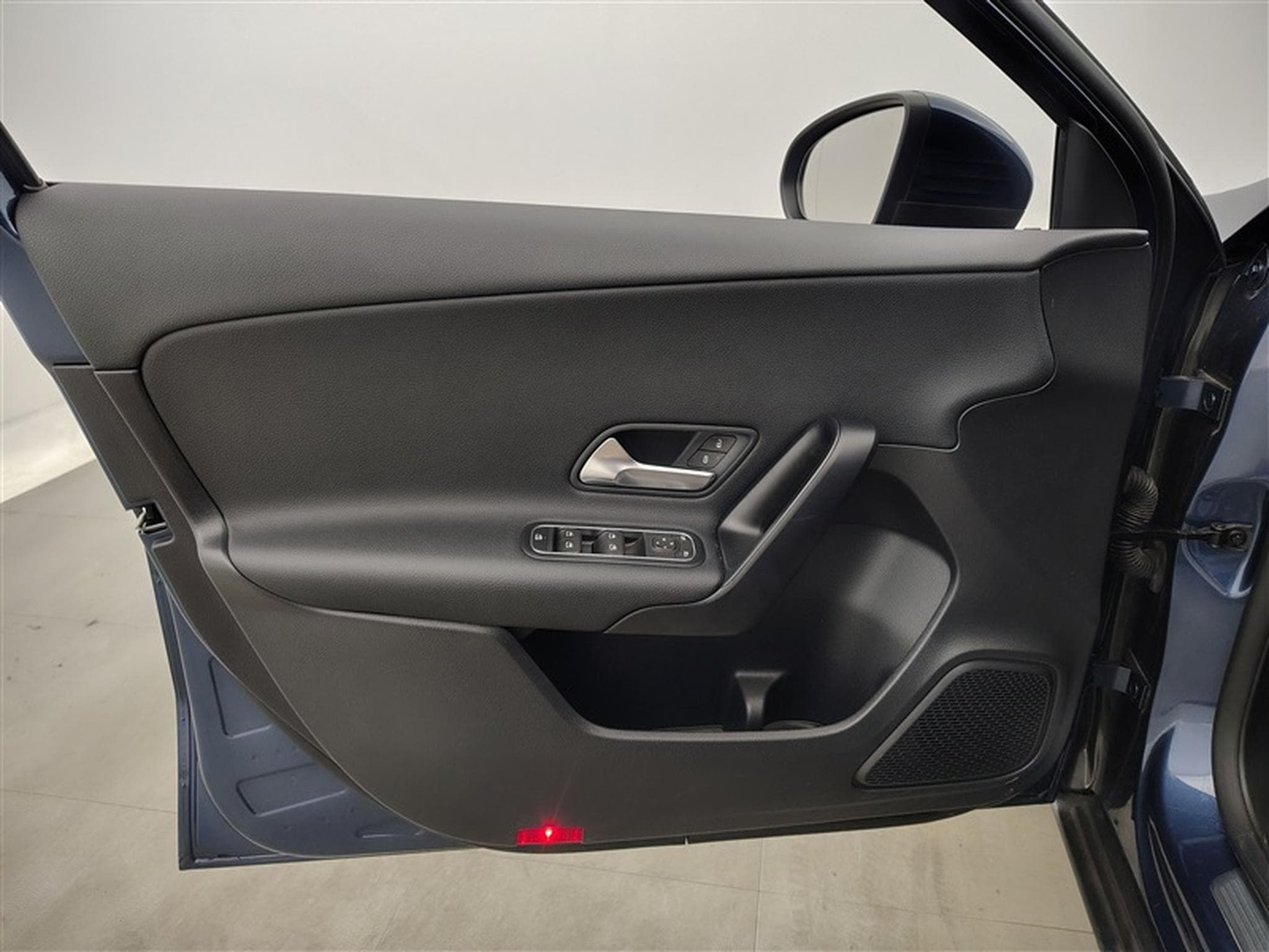 Mercedes A 180 A 180  Business solution NAVI/ LED/JA (2022) - Photo 17