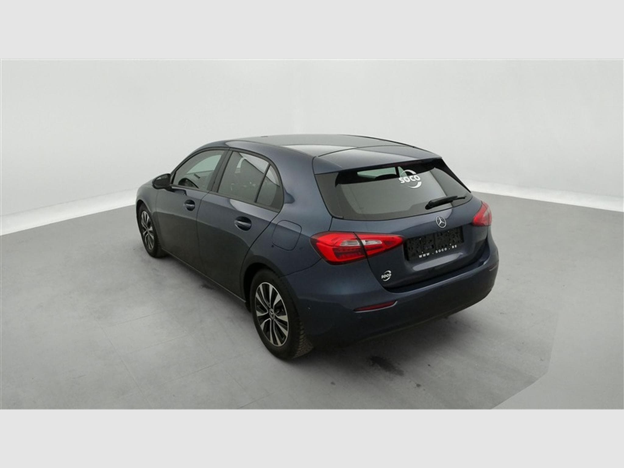 Mercedes A 180 A 180  Business solution NAVI/ LED/JA (2022) - Photo 2