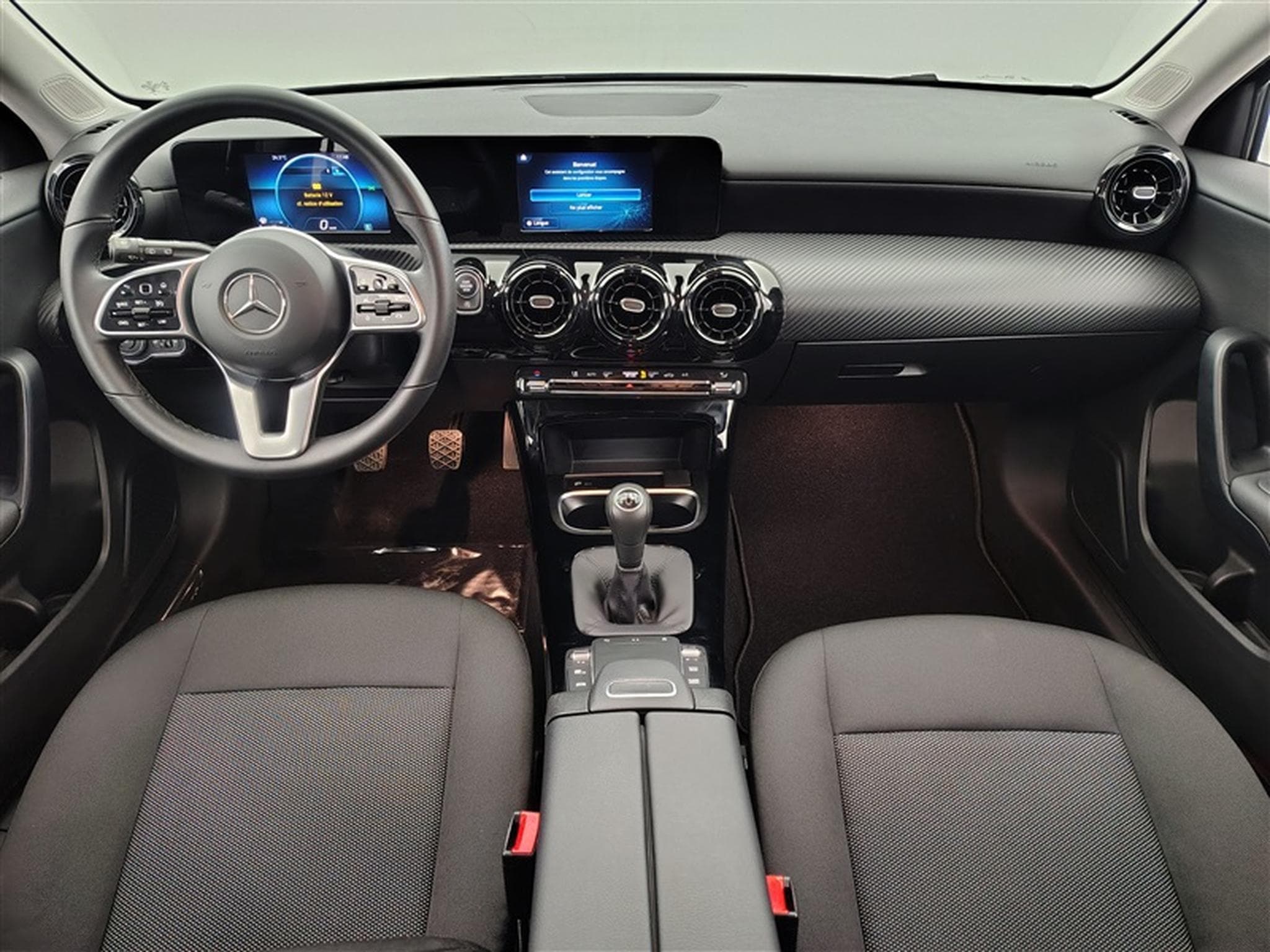 Mercedes A 180 A 180  Business solution NAVI/ LED/JA (2022) - Photo 8