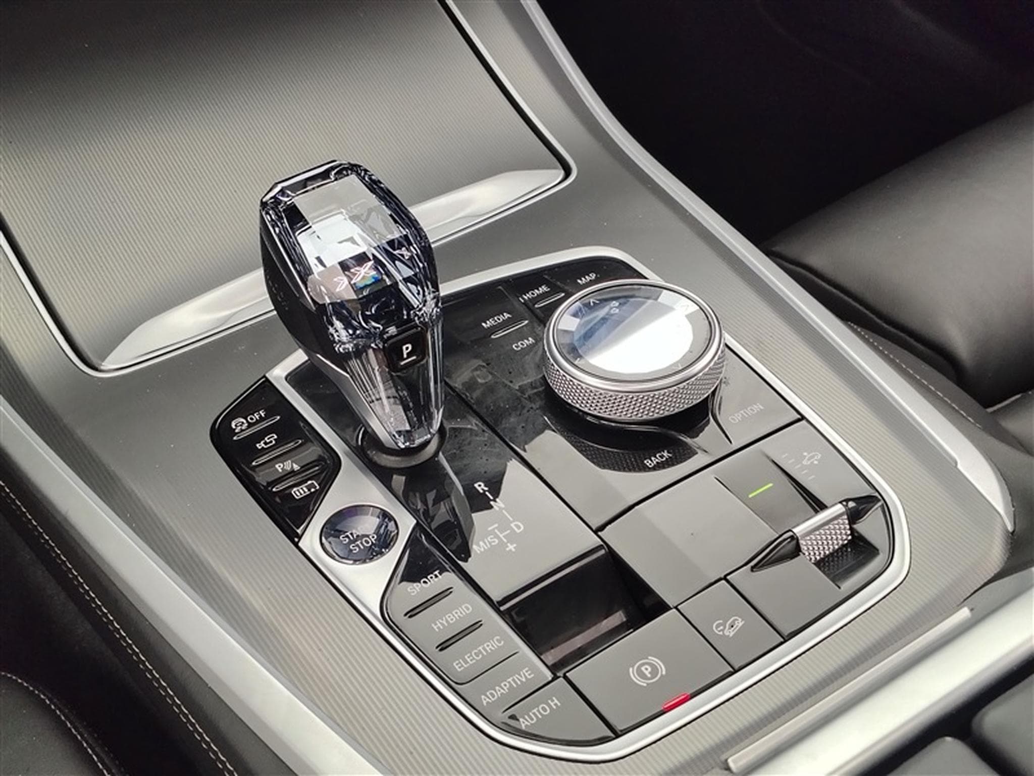 BMW X5 PHEV 3.0A xDrive45e / PACK M / TOIT PANO / LAZER / (2022) - Photo 12