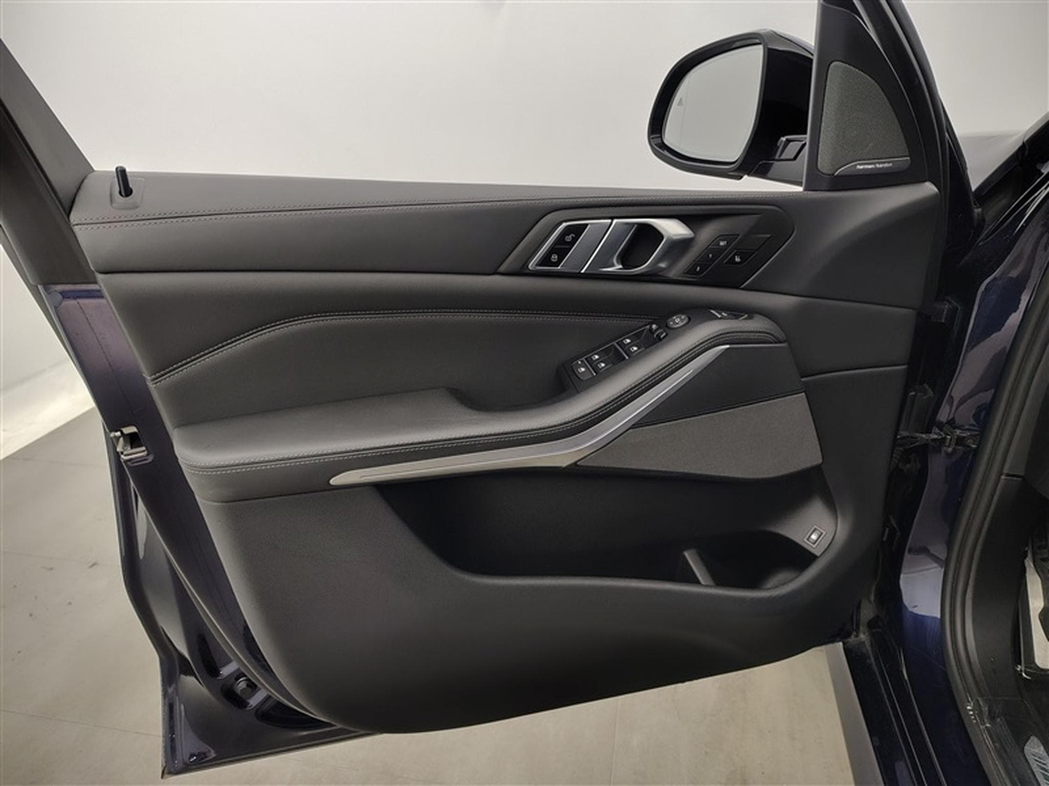BMW X5 PHEV 3.0A xDrive45e / PACK M / TOIT PANO / LAZER / (2022) - Photo 17