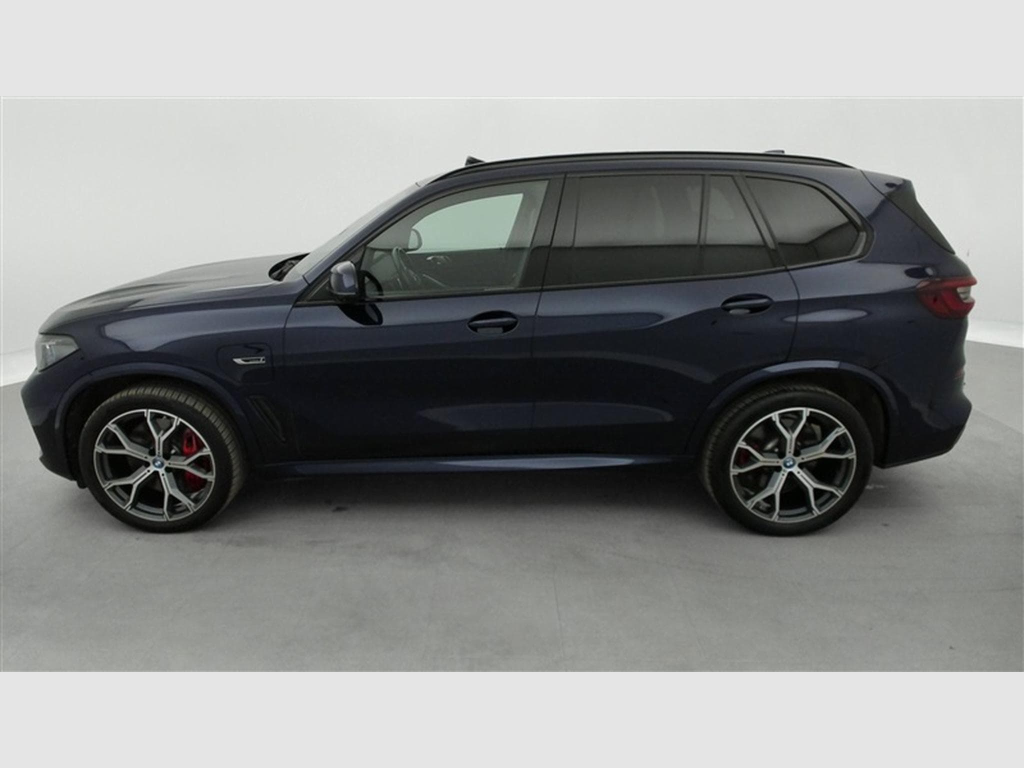 BMW X5 PHEV 3.0A xDrive45e / PACK M / TOIT PANO / LAZER / (2022) - Photo 3
