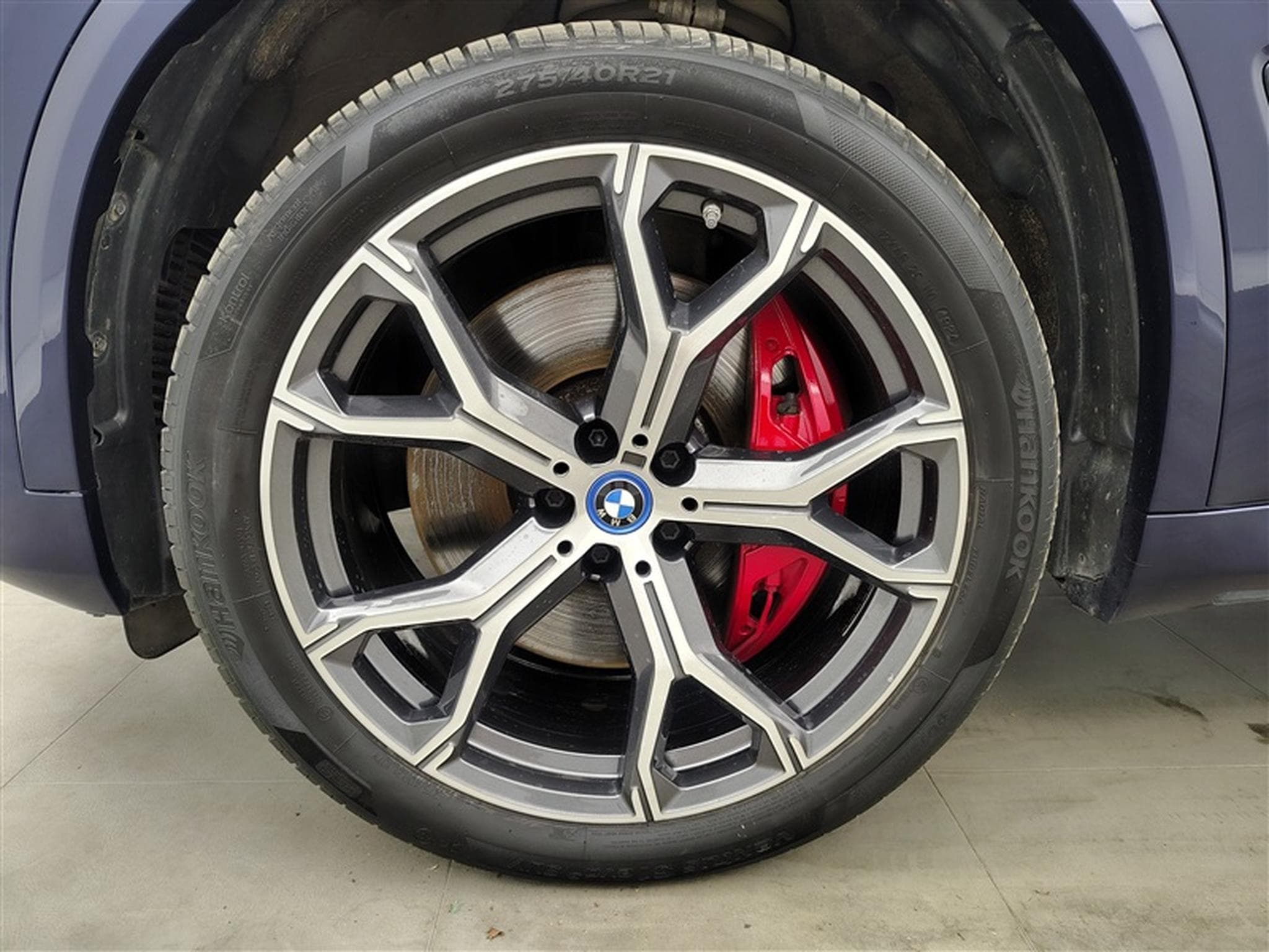 BMW X5 PHEV 3.0A xDrive45e / PACK M / TOIT PANO / LAZER / (2022) - Photo 6