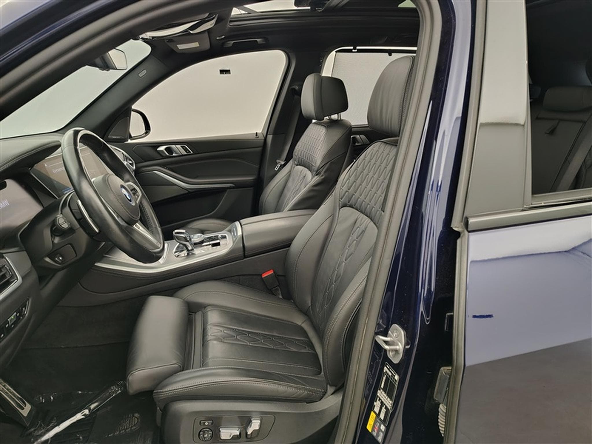 BMW X5 PHEV 3.0A xDrive45e / PACK M / TOIT PANO / LAZER / (2022) - Photo 7
