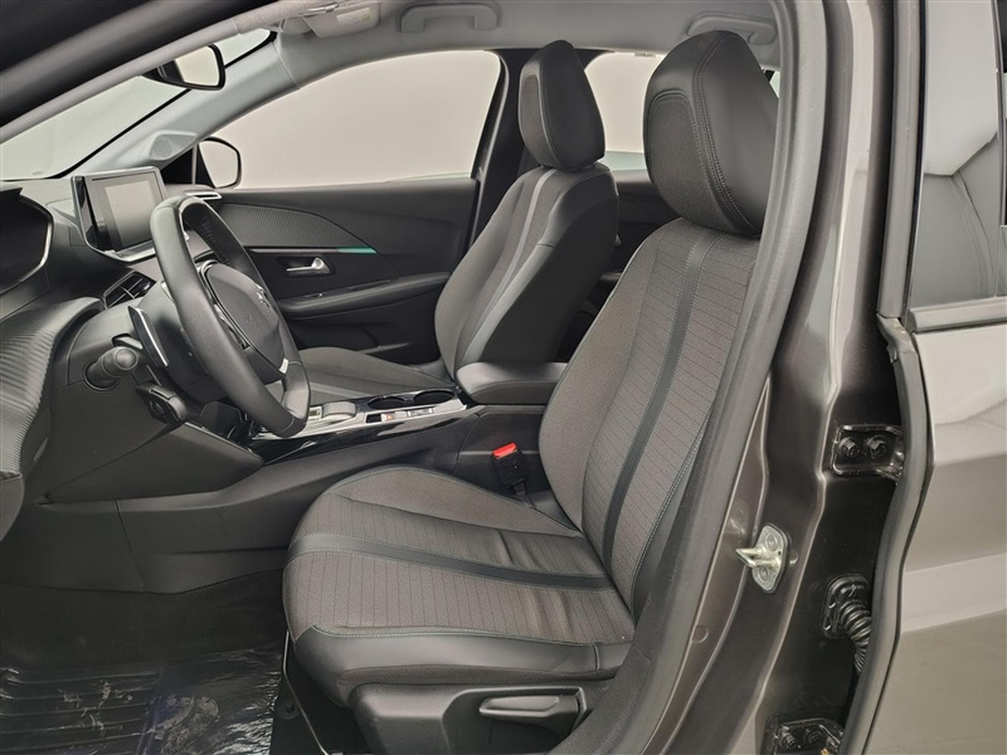 Peugeot 208 1.2i PureTech 100Cv EAT8 Allure NAVI / CARPLAY / CAMERA (2022) - Photo 7