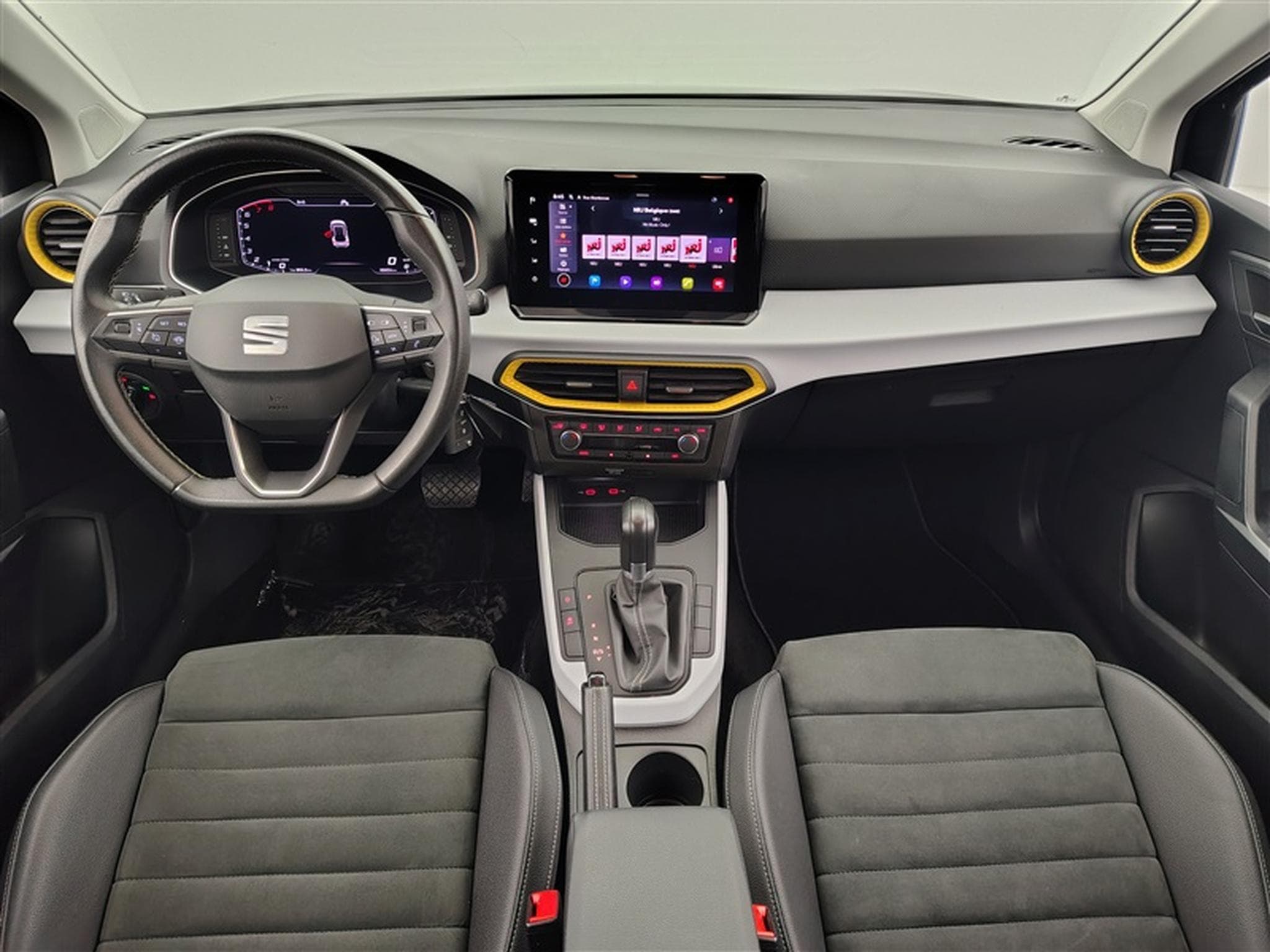 Seat Arona 1.0 TSI Move! Navi DSG (2022) - Photo 8