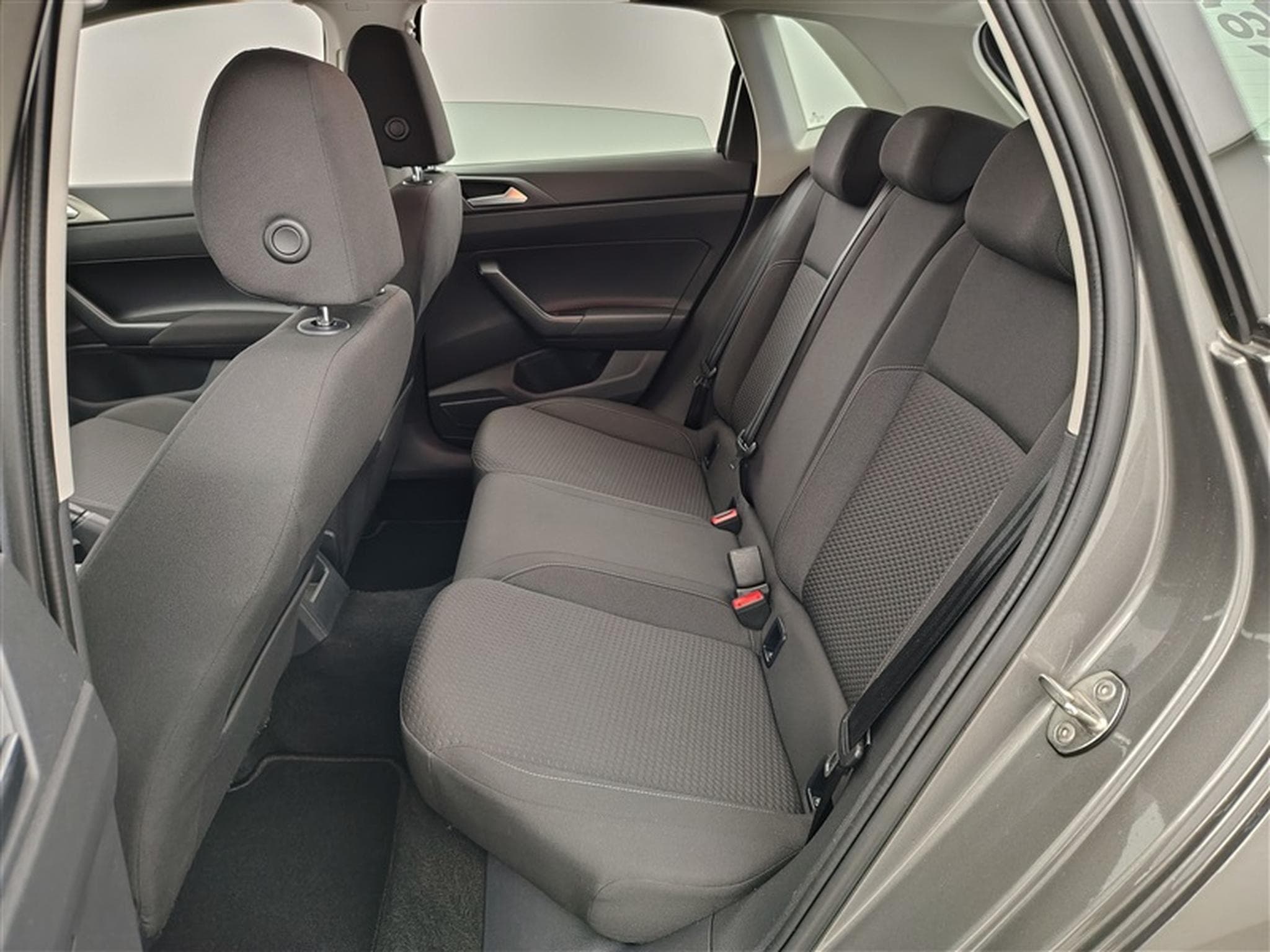 VW Polo 1.0 TSi Comfortline DSG NAVI / CARPLAY (2021) - Photo 13