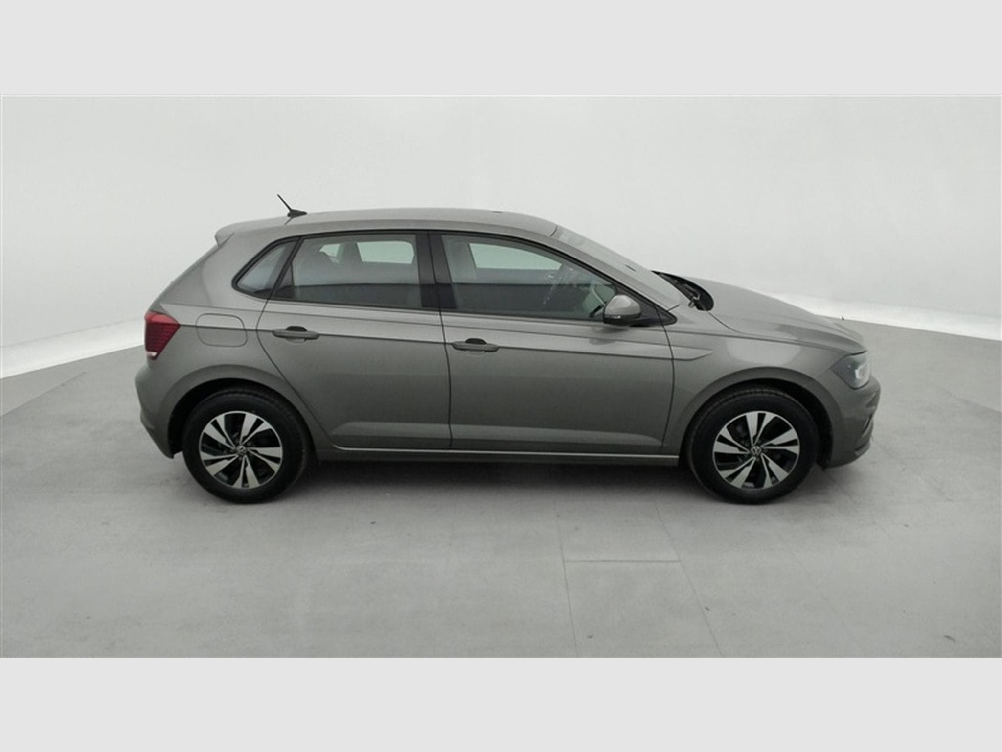 VW Polo 1.0 TSi Comfortline DSG NAVI / CARPLAY (2021) - Photo 24