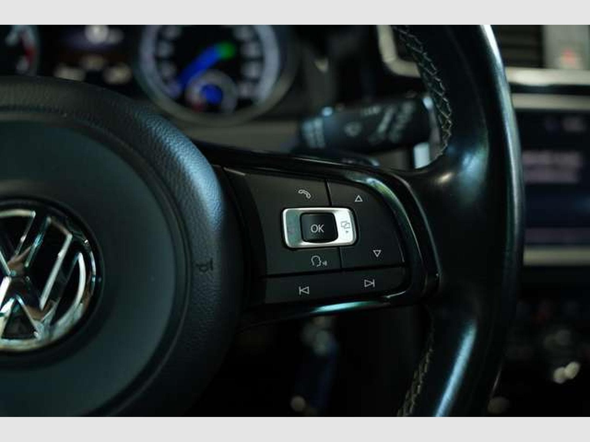 VW Golf R 4M DSG *19 *ABT *Navi *Leder *Pano (2015) - Photo 32