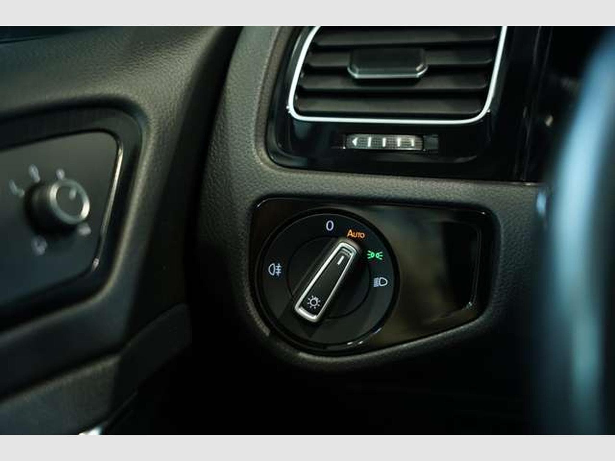 VW Golf R 4M DSG *19 *ABT *Navi *Leder *Pano (2015) - Photo 33