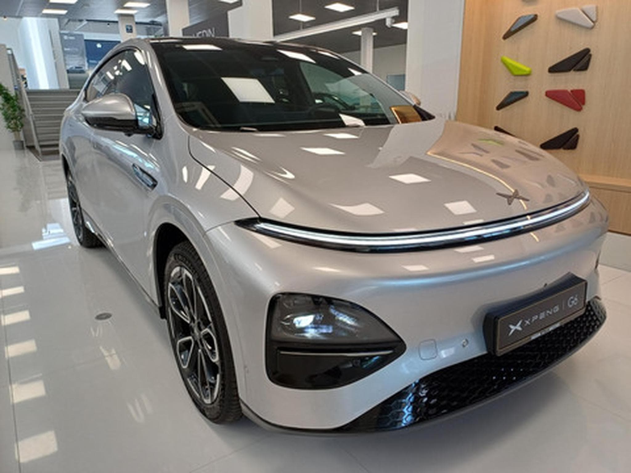 Xpeng G6 BEV 69KWH Standard Range RWD (2026) - Photo 3