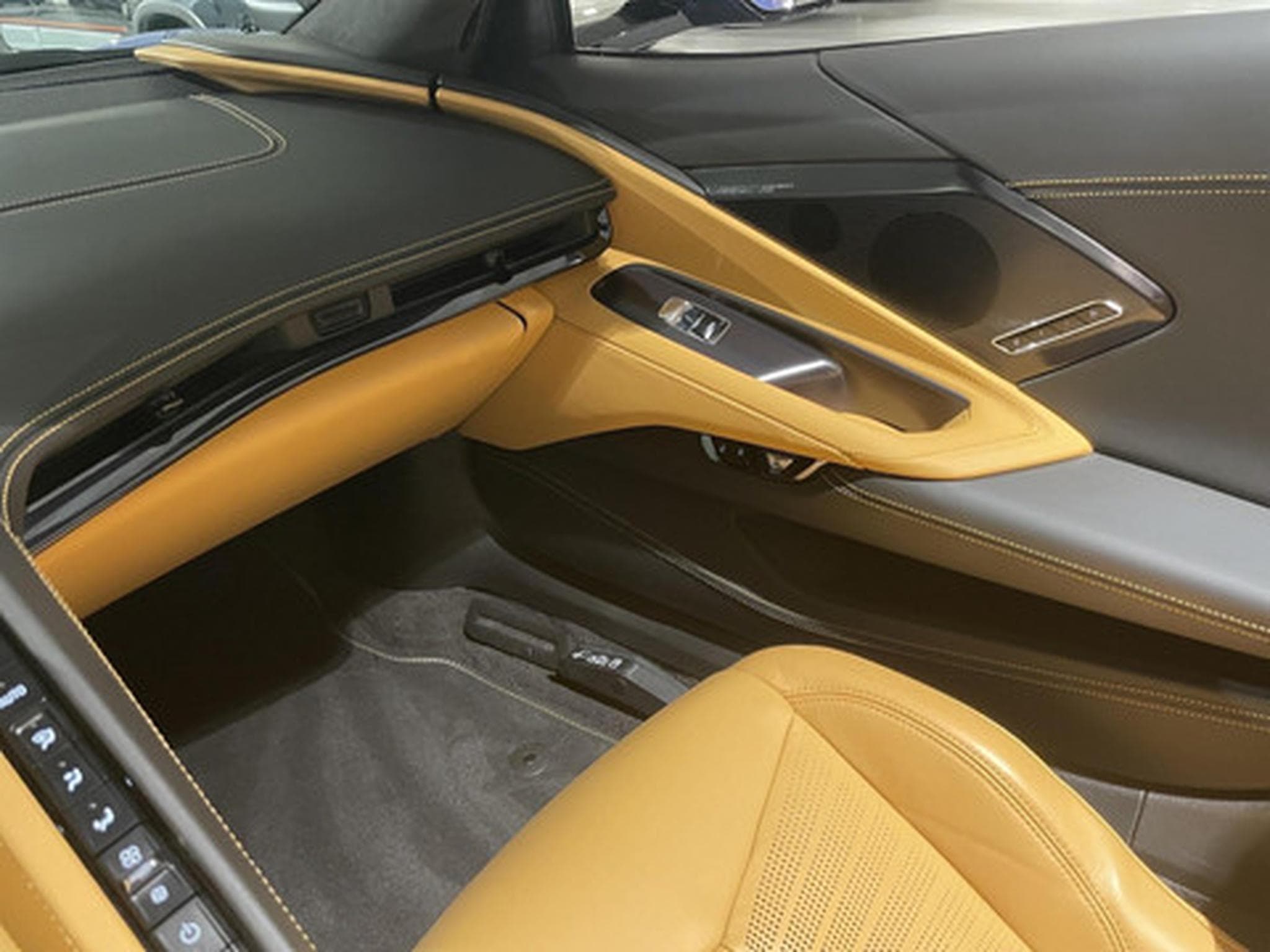 Chevrolet Corvette 6.2 V8 Stingray 3LT Cabrio (2023) - Photo 9