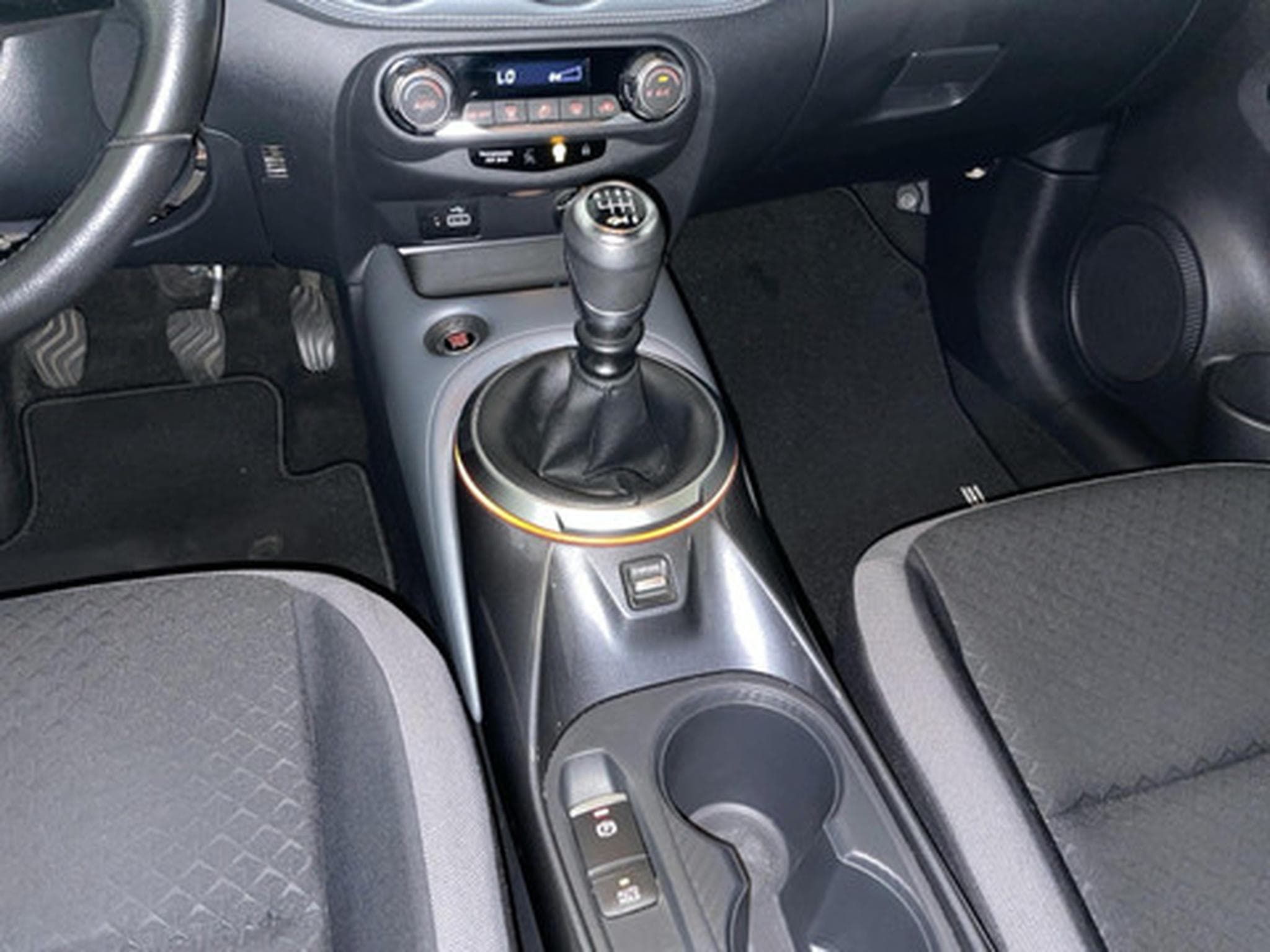 Nissan Juke 1.0 DIG-T Tekna (2019) - Photo 10