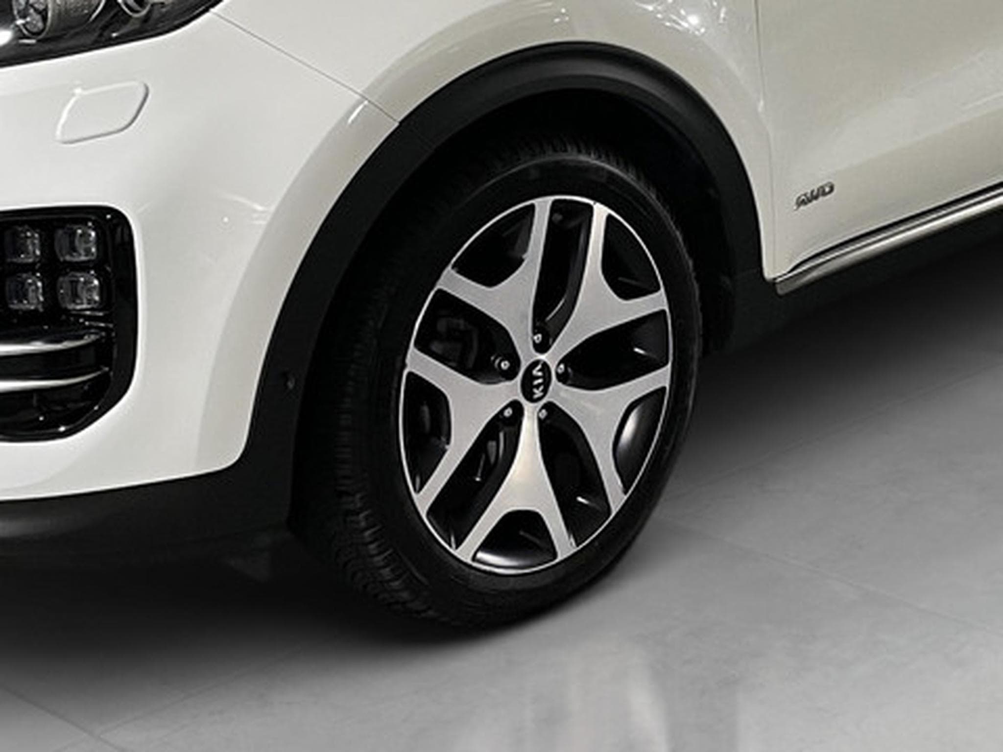 Kia Sportage 1.6 T-GDI 4WD GT-Line (2019) - Photo 22
