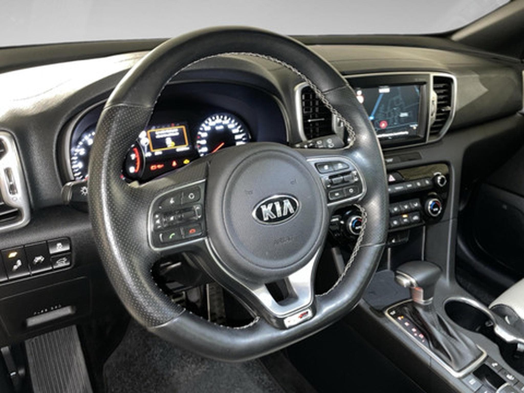 Kia Sportage 1.6 T-GDI 4WD GT-Line (2019) - Photo 8