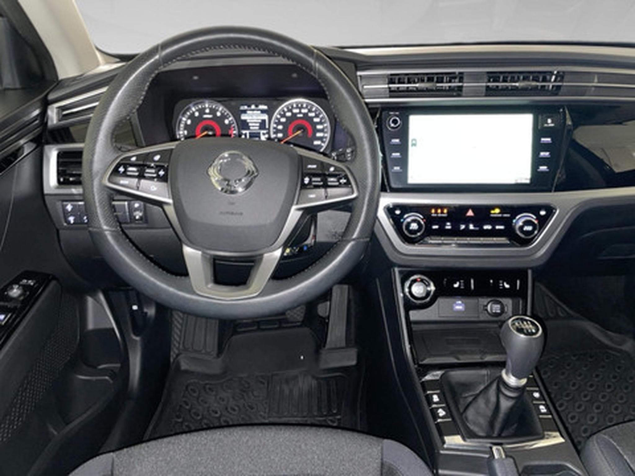 Ssangyong Korando 1.5 T-GDI 120kW Ruby (2023) - Photo 6