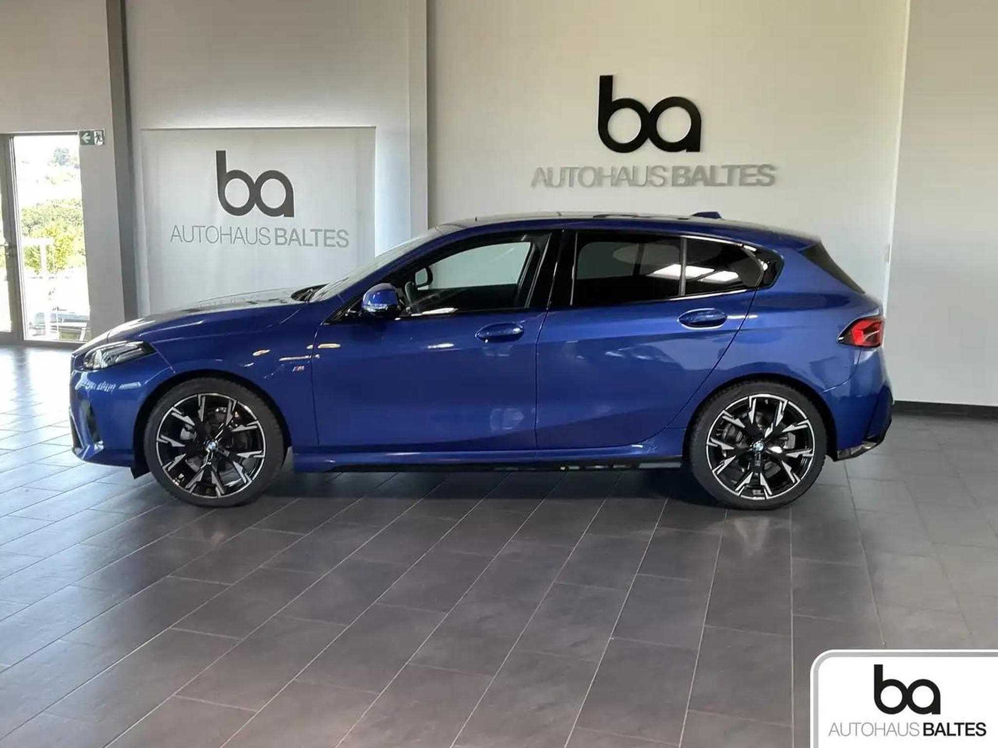 BMW 120 (2025) - Photo 3