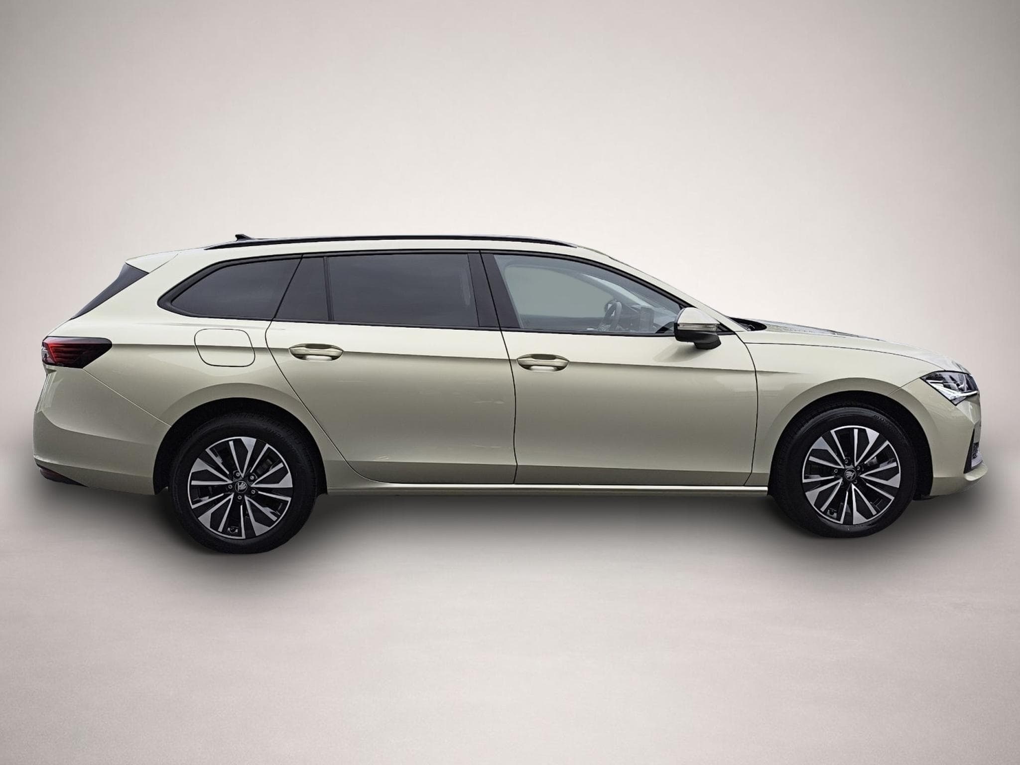 Skoda Superb (2025) - Photo 8