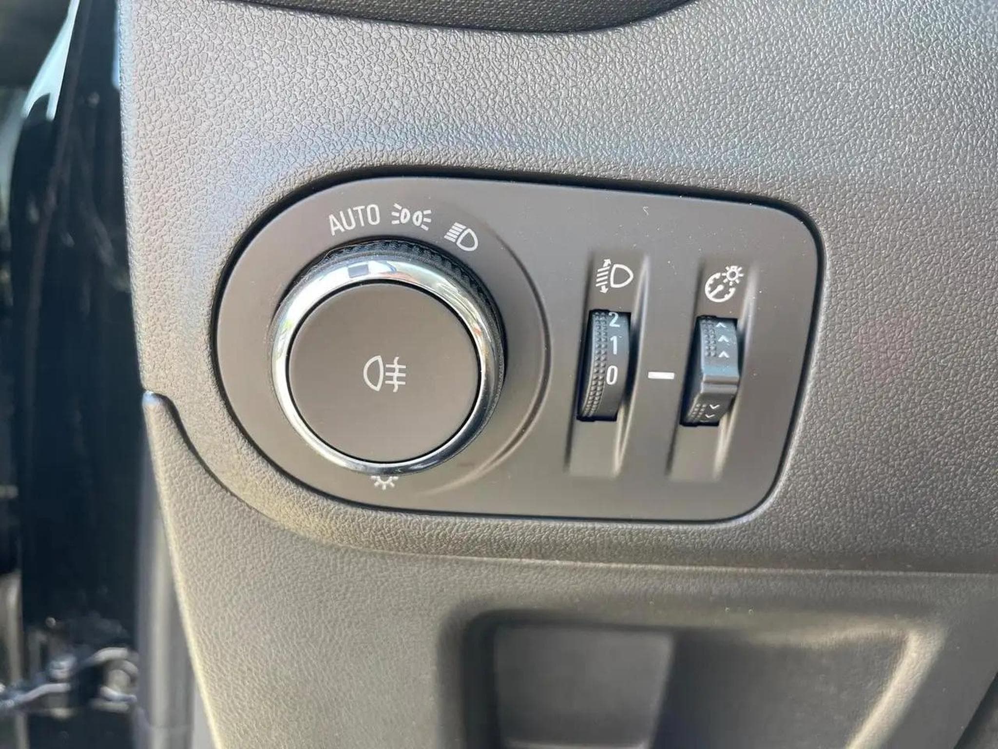 Opel Crossland (2023) - Photo 17