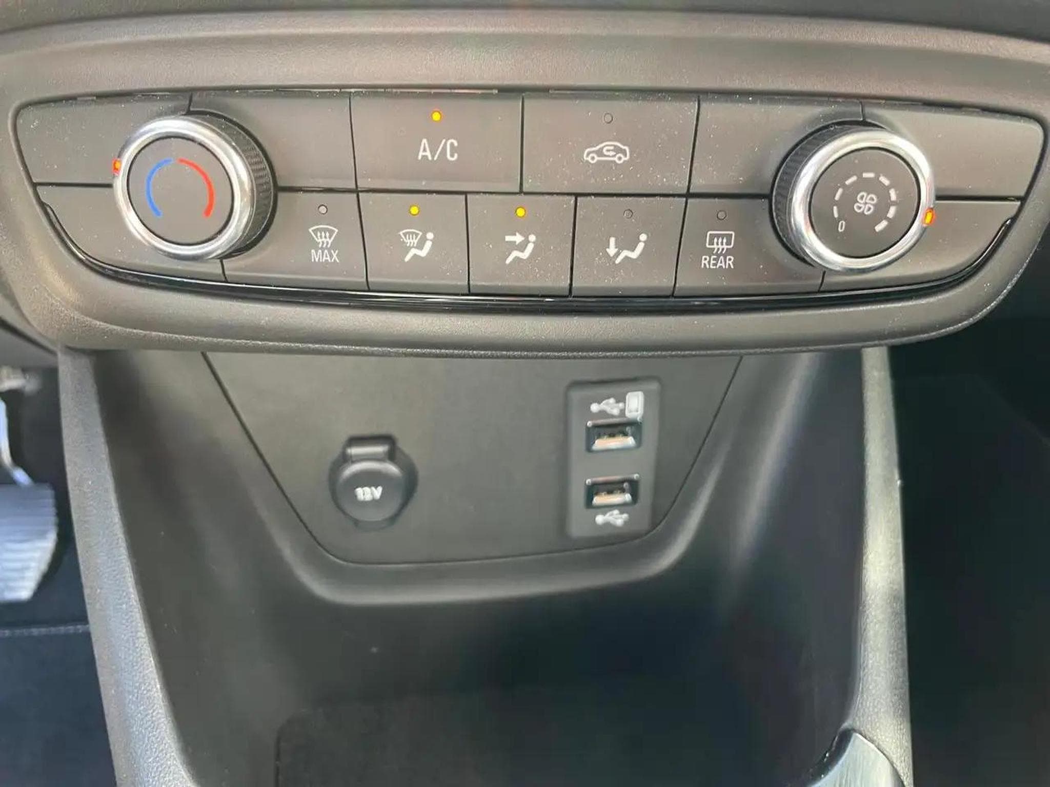 Opel Crossland (2023) - Photo 22