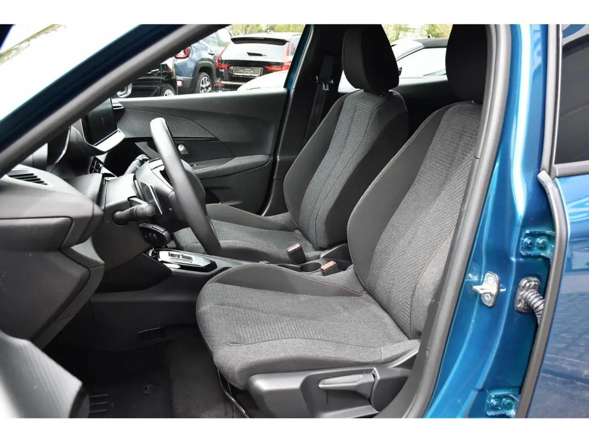 Peugeot 2008 (2025) - Photo 6