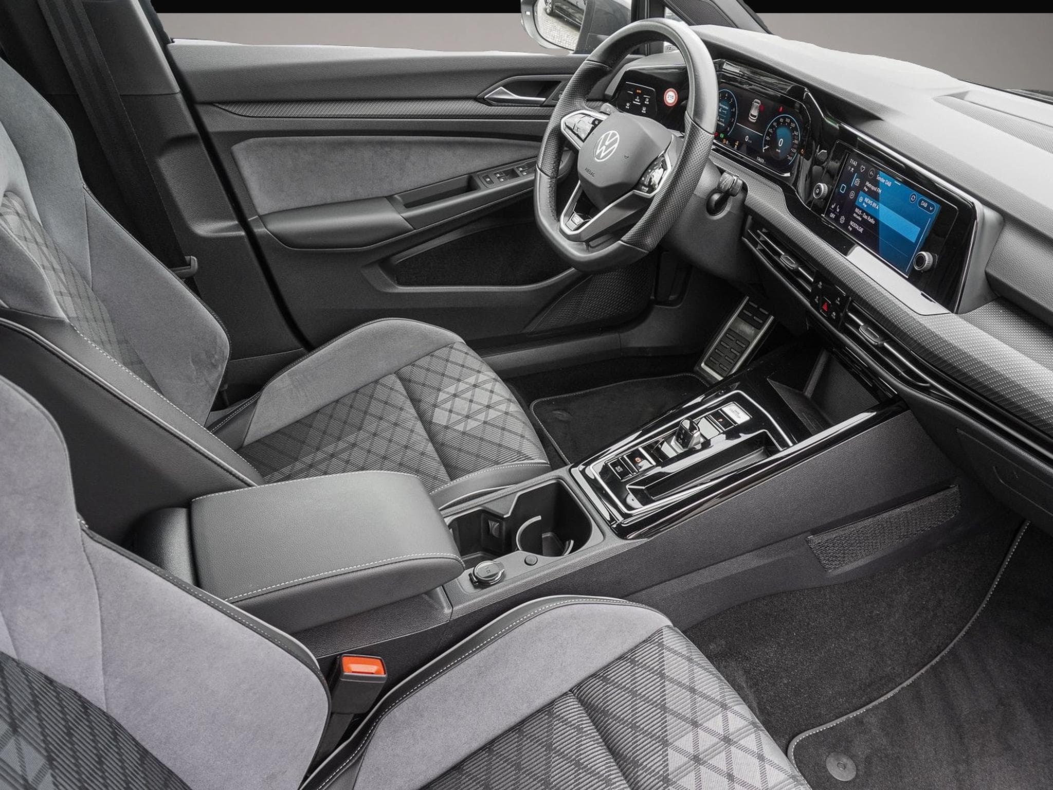 VW Golf (2024) - Photo 6