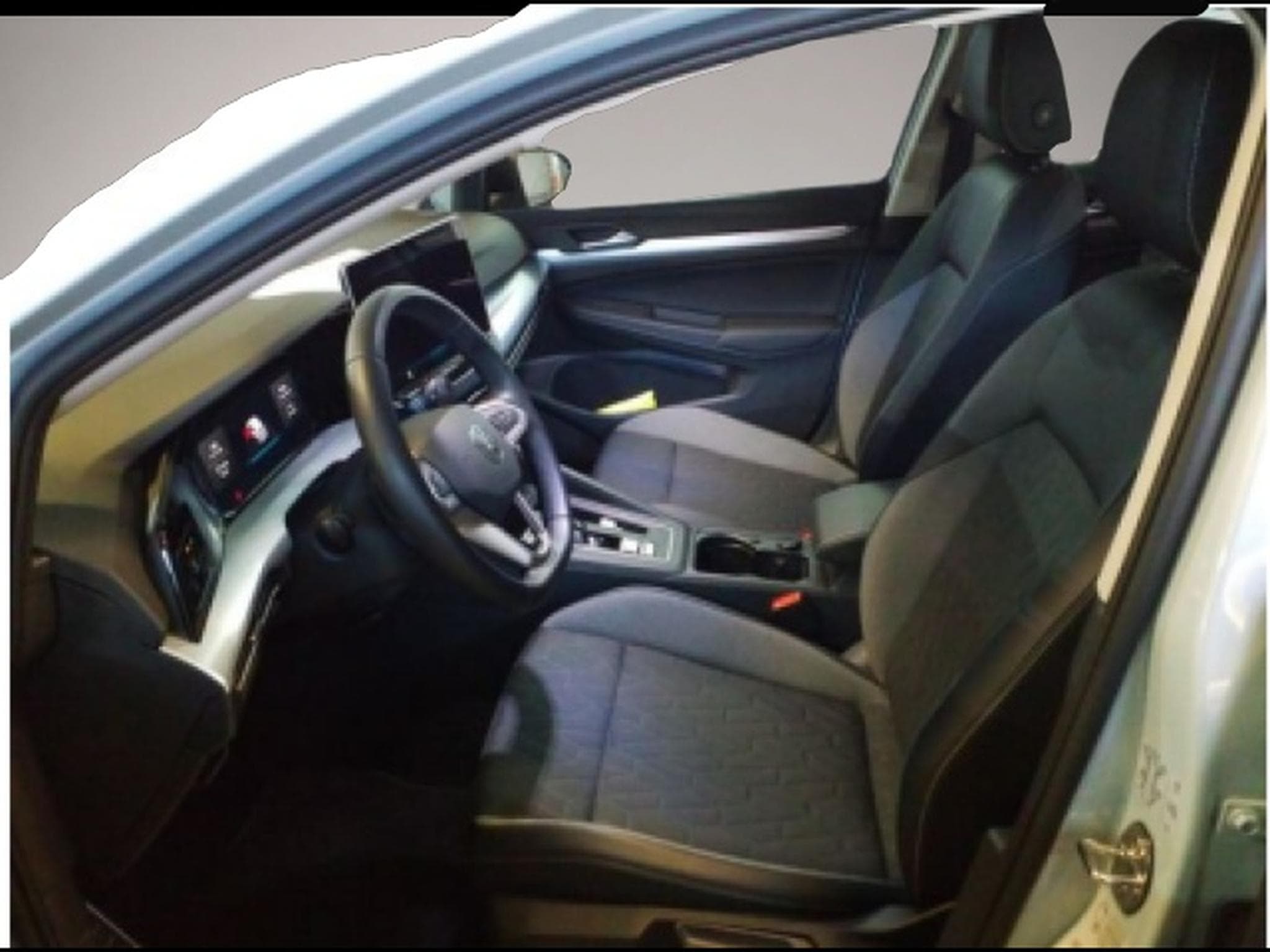 VW Golf (2025) - Photo 1