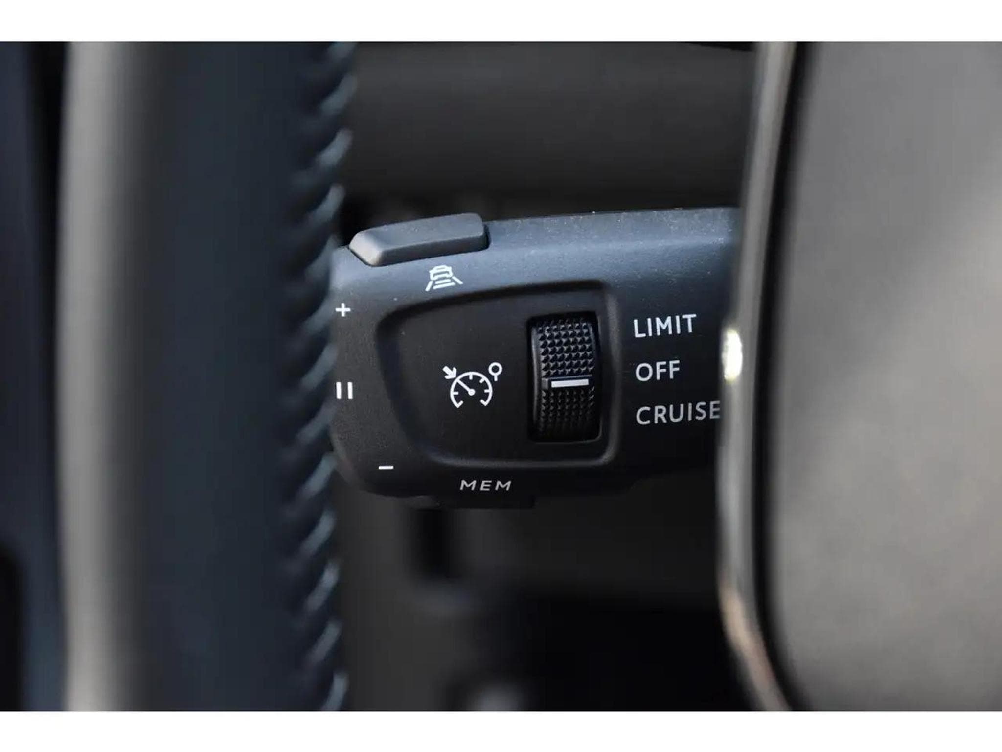 Peugeot 2008 (2025) - Photo 22