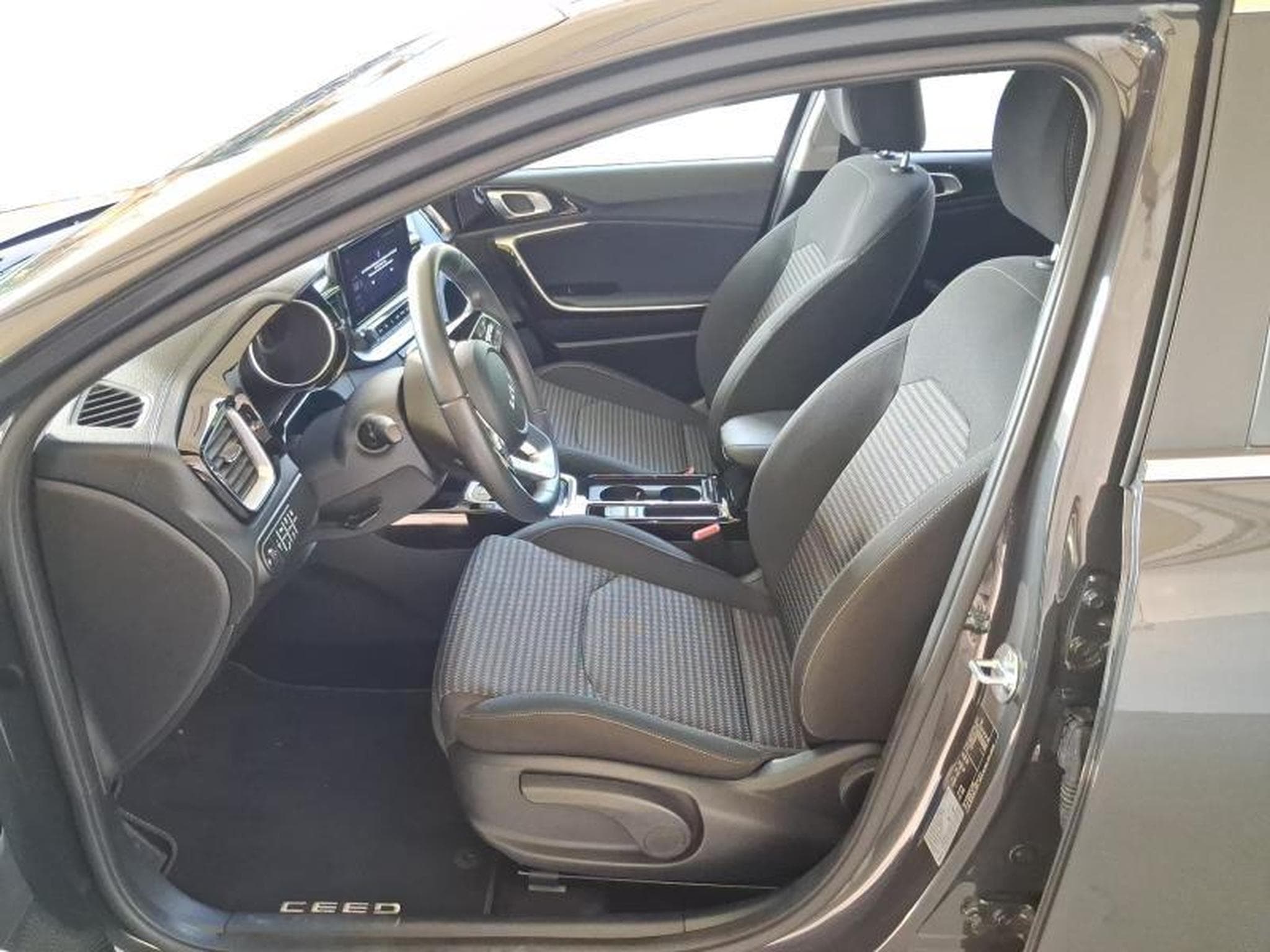 Kia Ceed Business Line (2025) - Photo 4