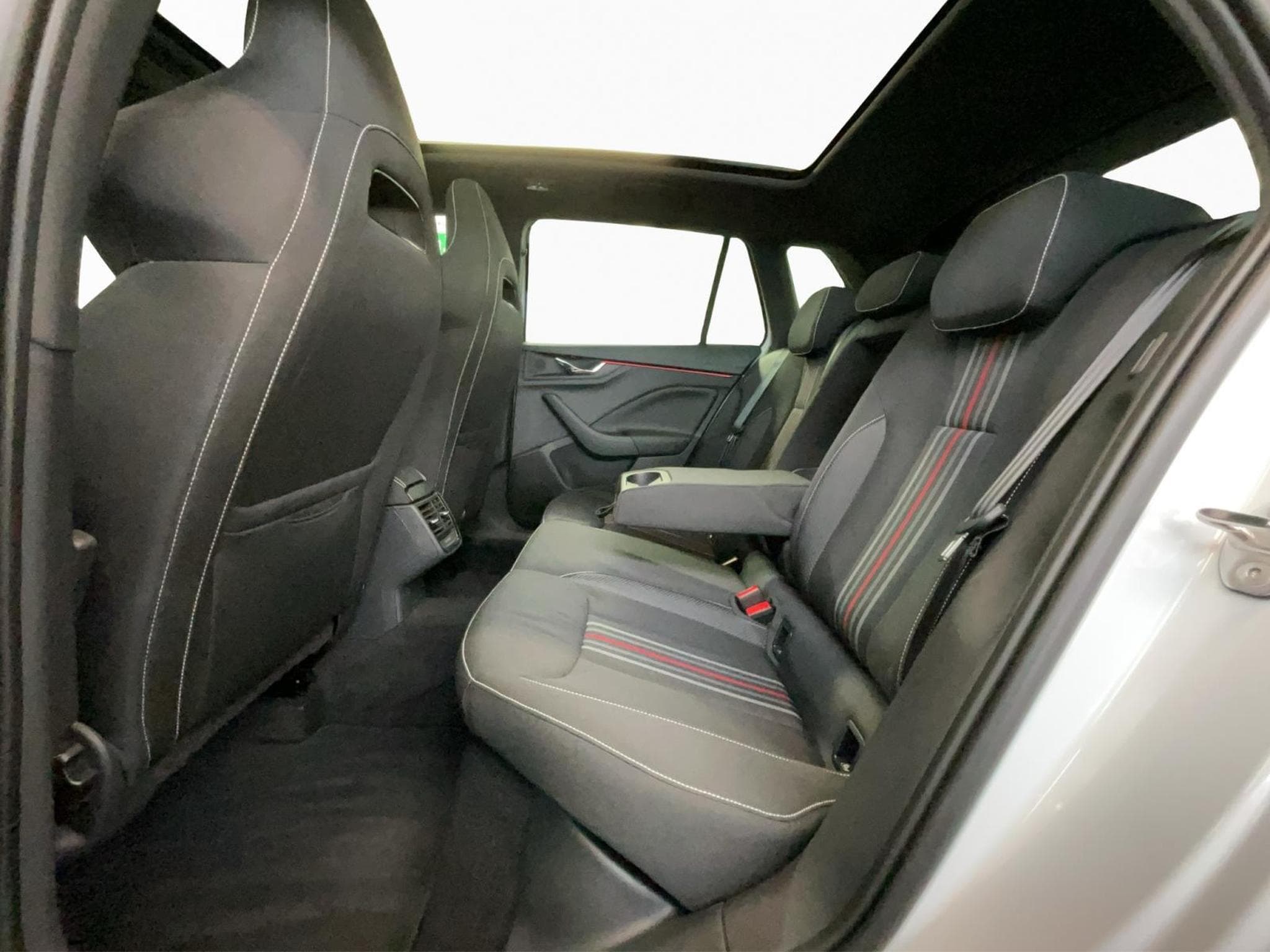 Skoda Kamiq Monte-Carlo+DSG+Pano+Navi (2024) - Photo 16