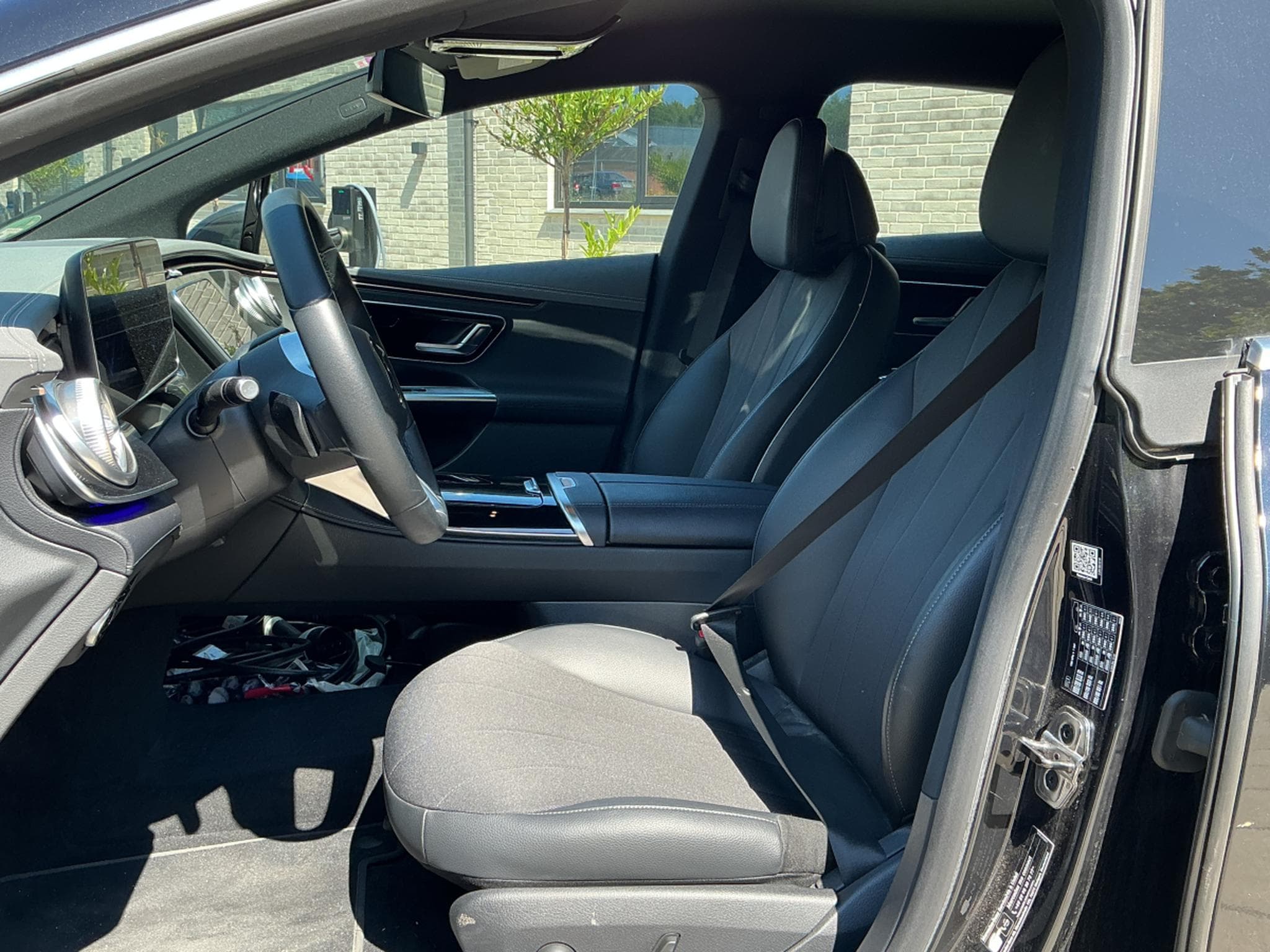 Mercedes EQE 300 Standard (2023) - Photo 5