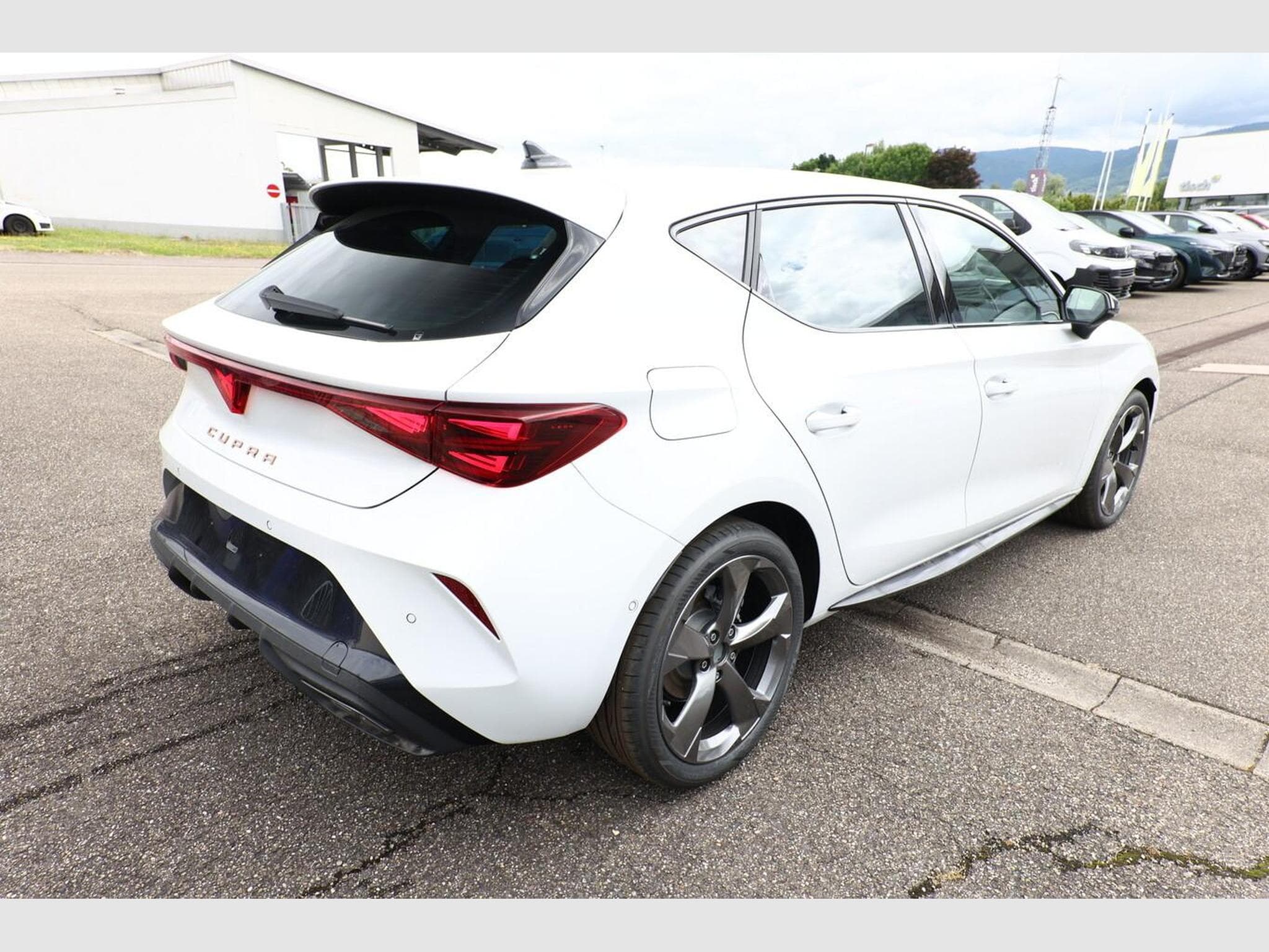 Cupra Leon DSG IntelliD Nav (2026) - Photo 3