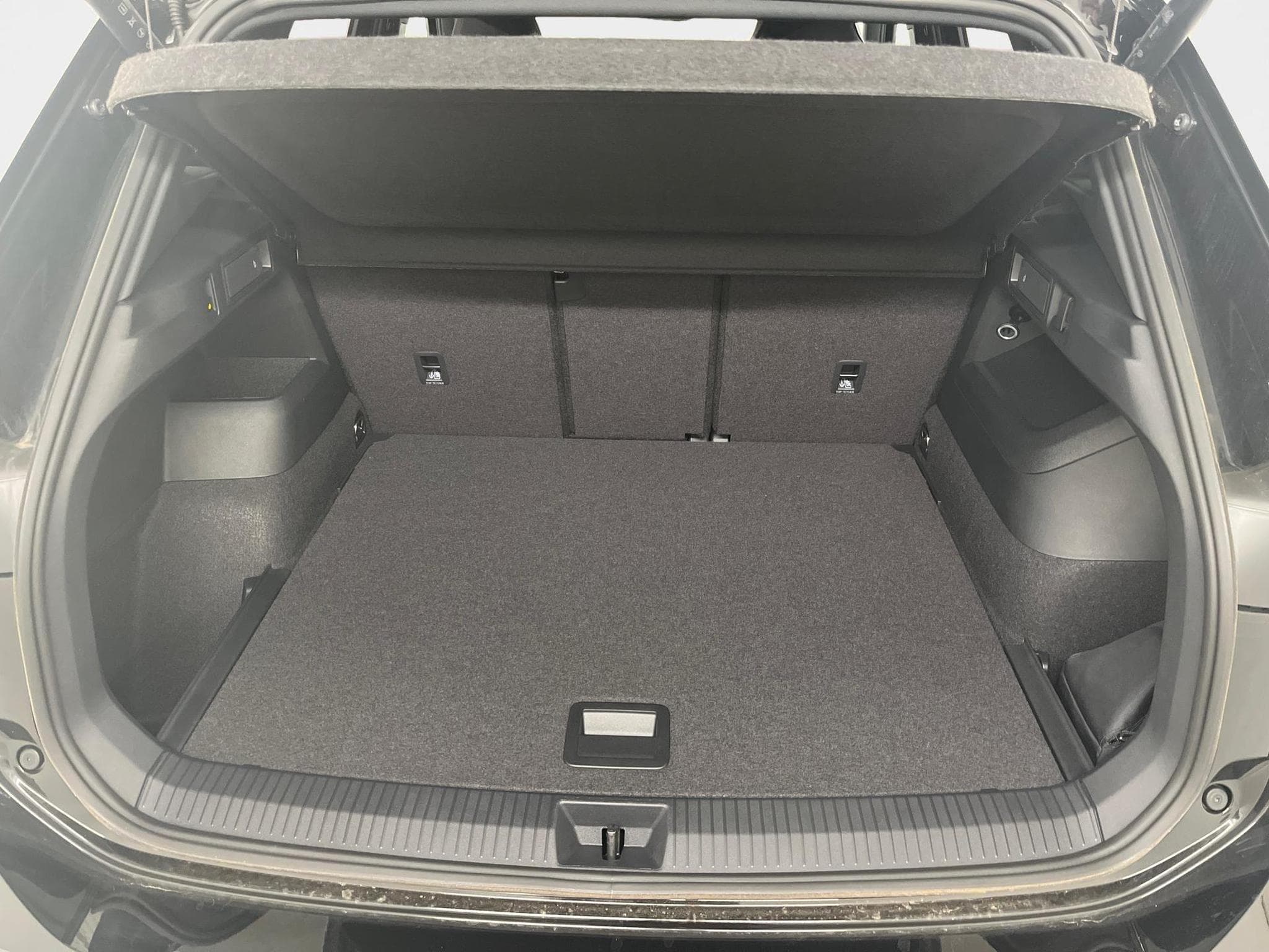 VW Tiguan R-Line (2026) - Photo 10