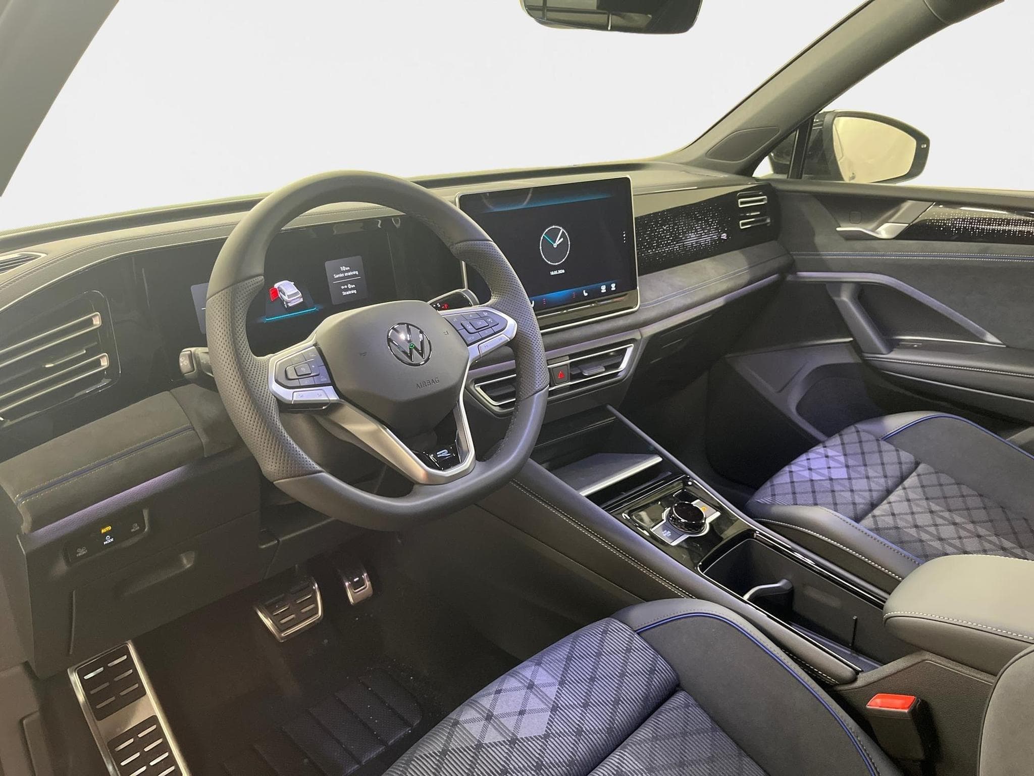 VW Tiguan R-Line (2026) - Photo 12